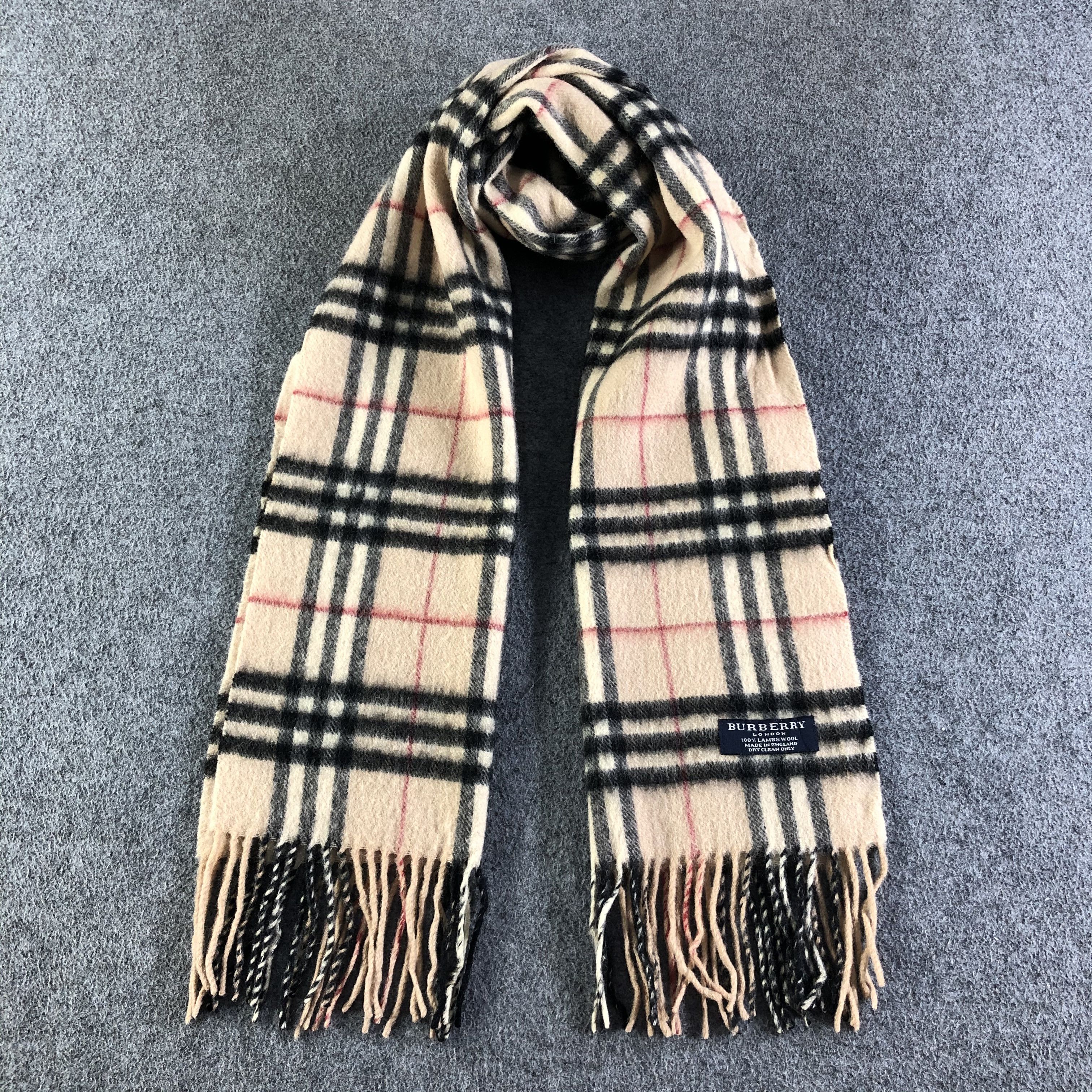 Burberry Burberry Scarf / Muffler / Neckwear Size ONE SIZE - 1 Thumbnail