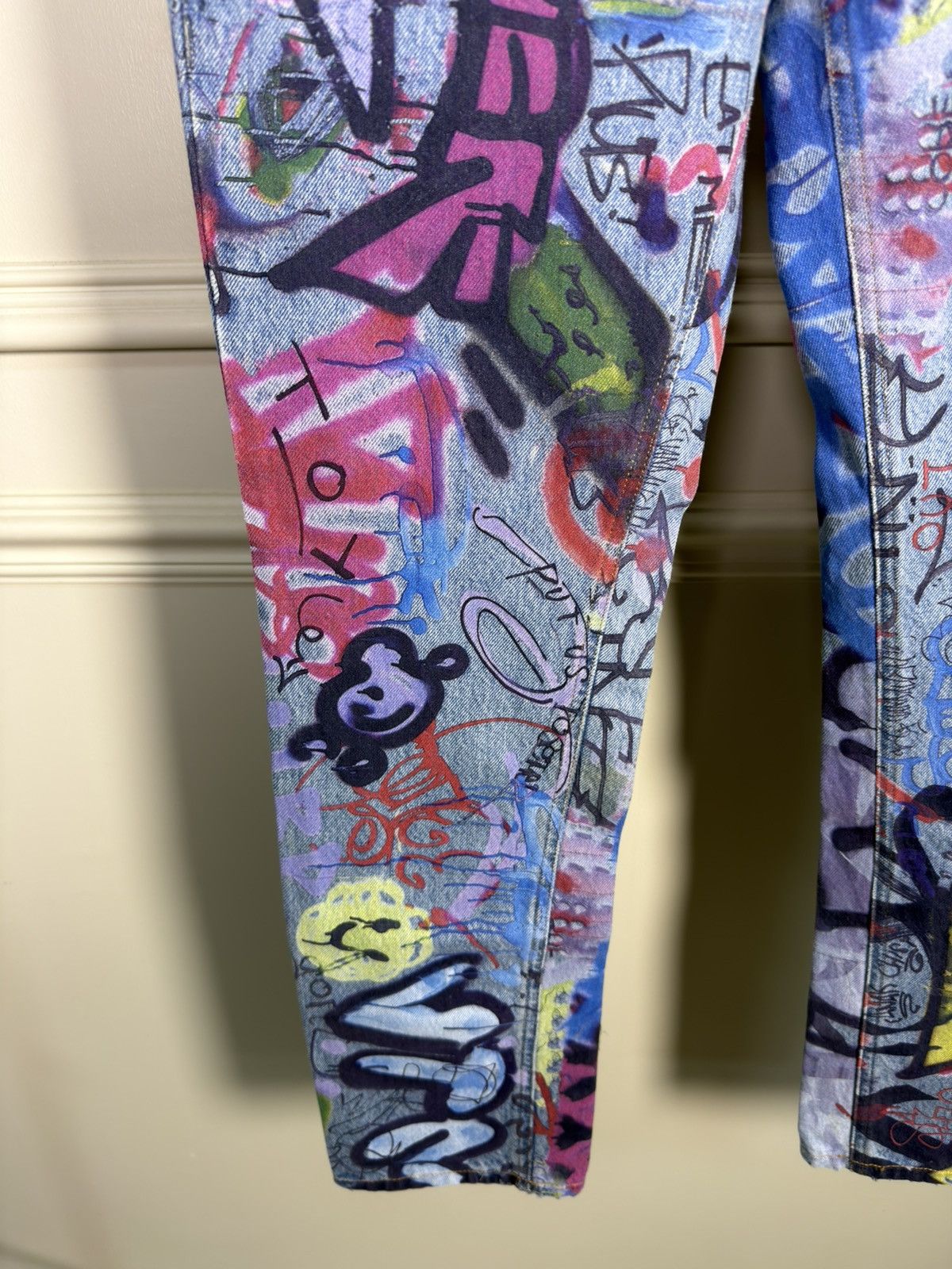 Vetements *RARE* DEMNA GVASALIA RUNWAY GRAFFITI DENIM SLIM FIT Size US 29 - 4 Thumbnail