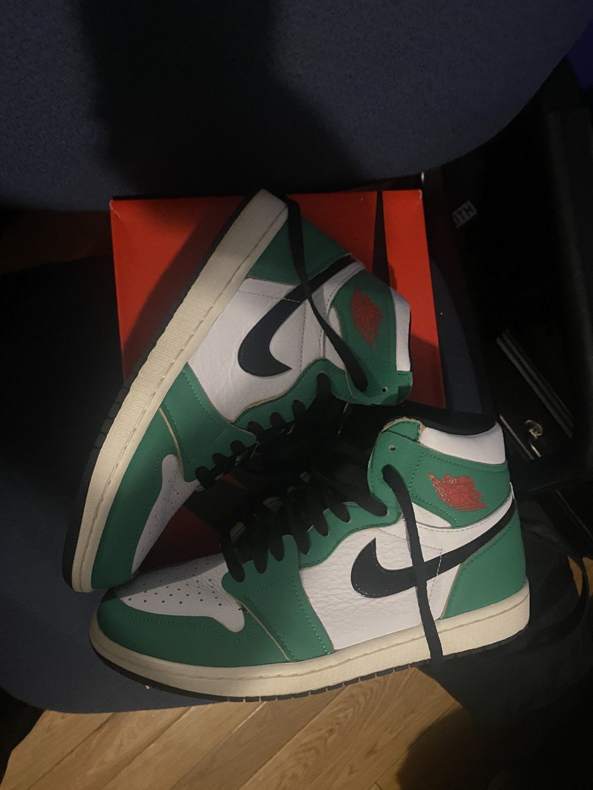 Jordan Brand Jordan 1 retro Lucky Green W Size US 9 / EU 42 - 3 Thumbnail