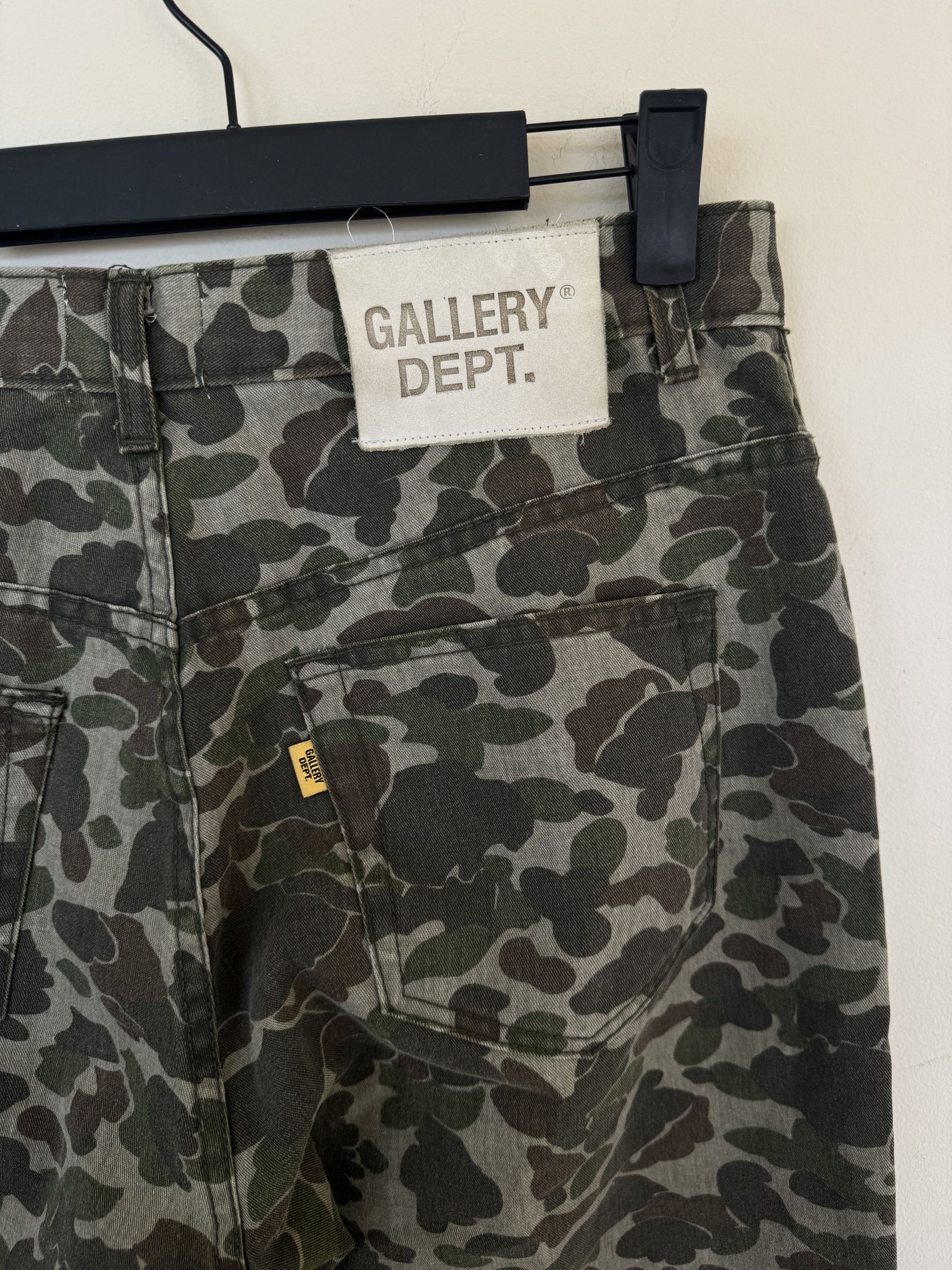 Gallery Dept. Gaallery Dept Camo Pants Size US 31 - 9 Thumbnail