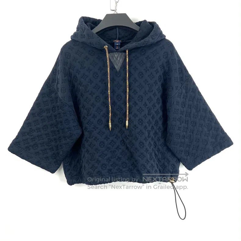 Louis Vuitton Louis Vuitton Navy embossed dark print full-print sweatshi Size XS / US 0-2 / IT 36-38 - 1 Thumbnail