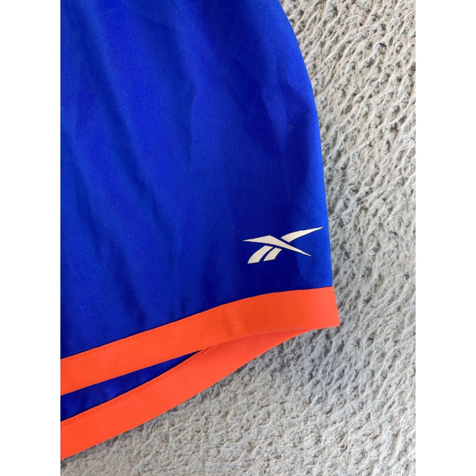 Reebok VINTAGE? No. Reebok Running Shorts Women S Regular Blue Coral 27-29 Waist Small Blue 78-72 Size 27" / US 4 / IT 40 - 2 Thumbnail