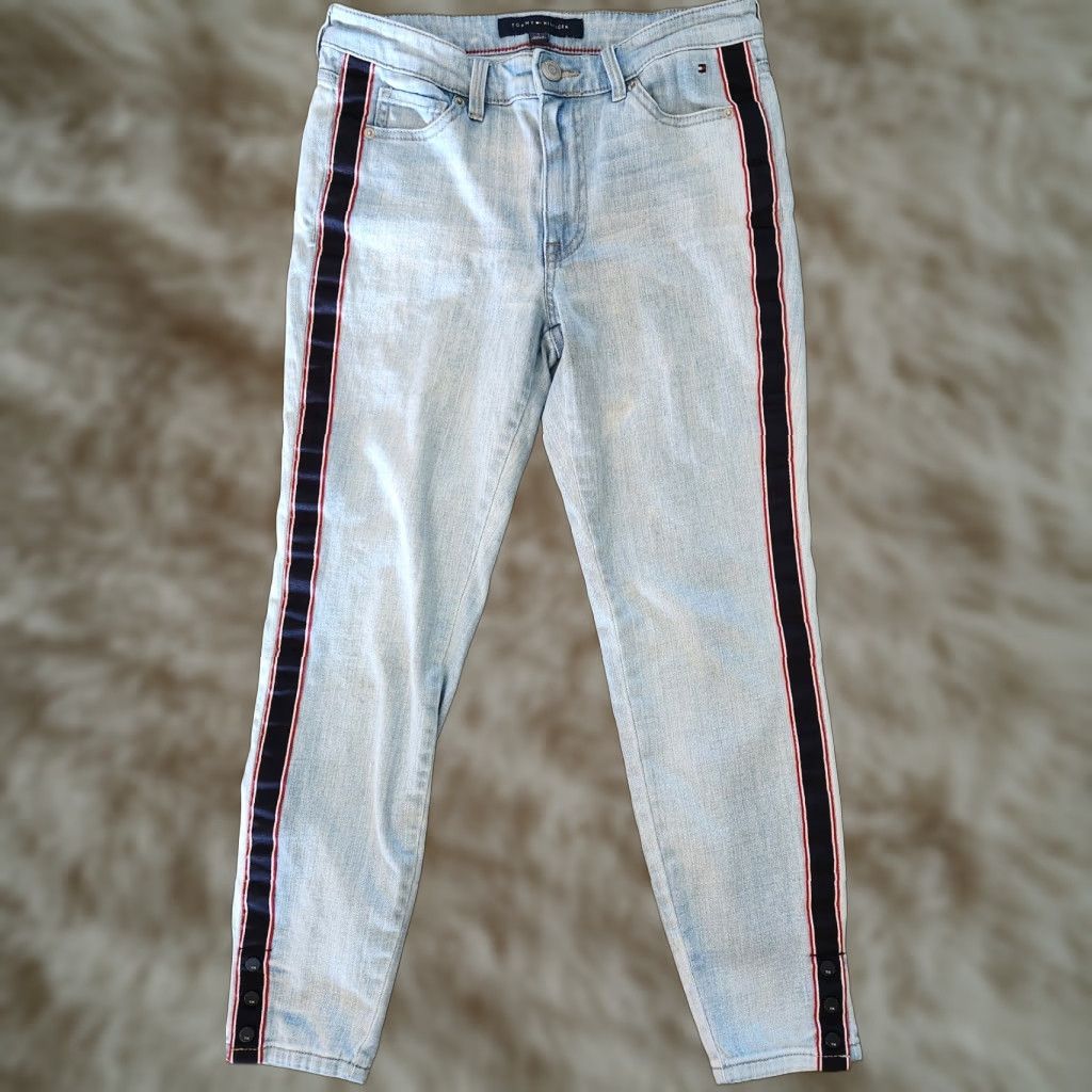 Tommy Hilfiger VINTAGE Tommy Hilfiger Jeans Tribeca Skinny Light Wash Size 4 Womens Blue Y2K 90s 2000s Size 27" / US 4 / IT 40 - 1 Thumbnail
