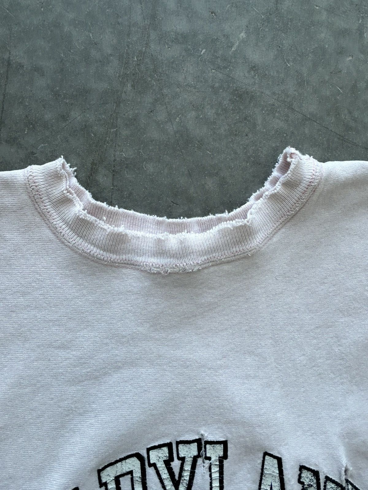 Champion Vintage 90s Maryland Reverse Weave Sweatshirt Thrashed Size US L / EU 52-54 / 3 - 7 Thumbnail