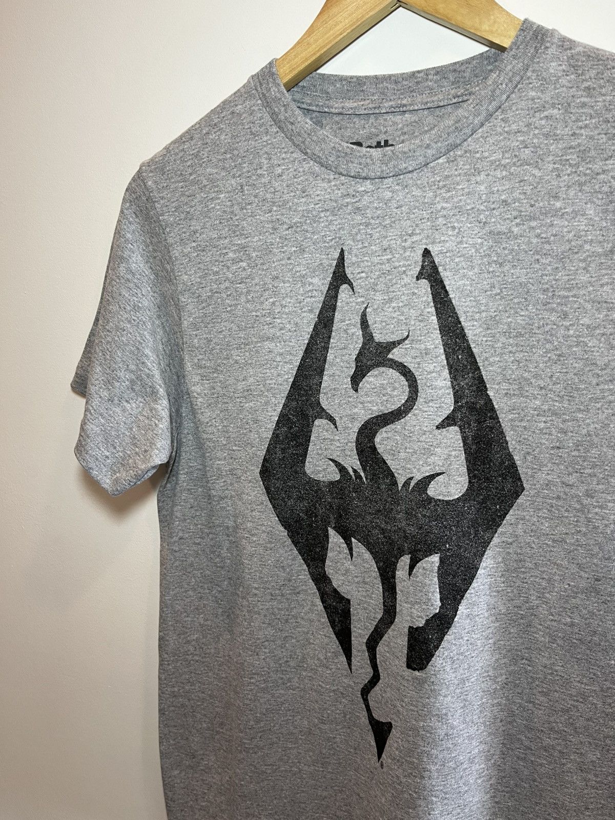 Other 2016 Elder Scrolls Skyrim promo tee - Small Size US S / EU 44-46 / 1 - 3 Thumbnail