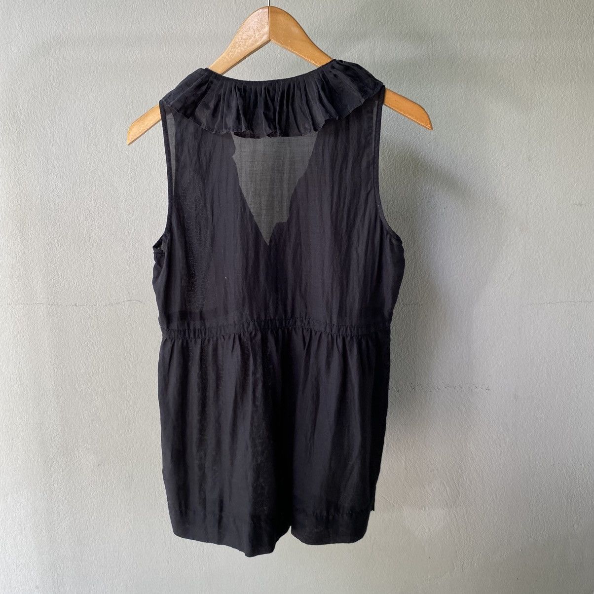 Polo Ralph Lauren Polo Black Sleeveless Ruffle V-Neck Blouse Size XS / US 0-2 / IT 36-38 - 6 Thumbnail