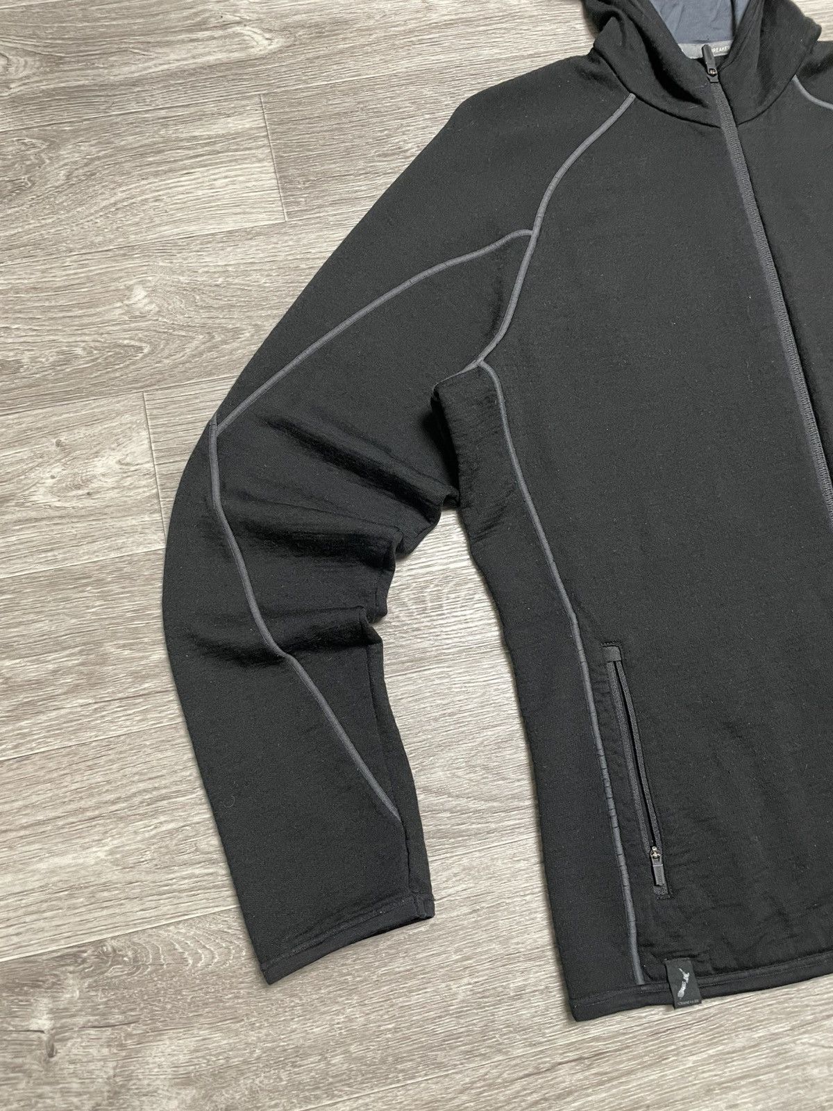 Icebreaker Icebreaker Merino Wool GT Quantum Hooded Full Zip Jacket Size US XL / EU 56 / 4 - 4 Thumbnail
