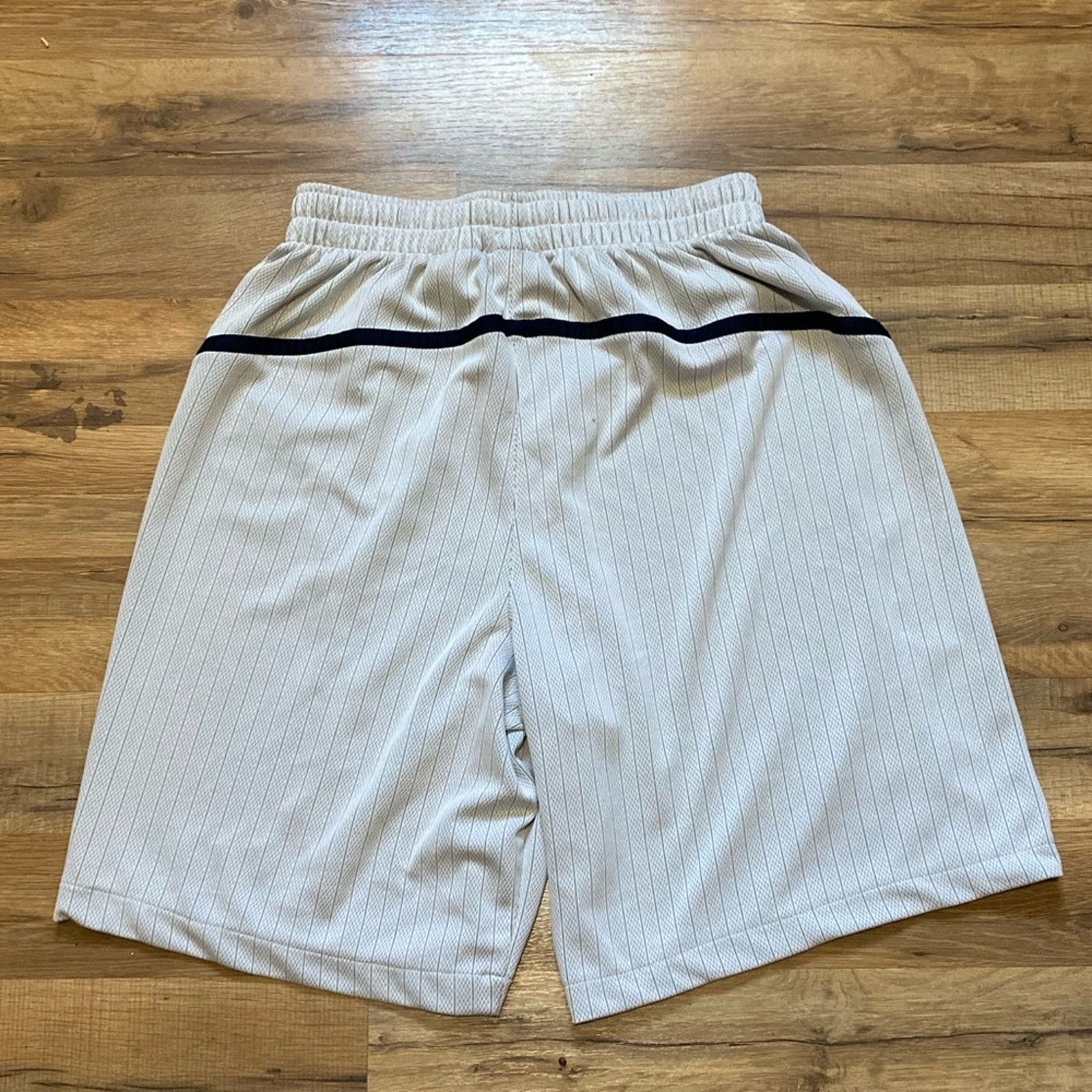 Jordan Brand Y2K Jordan Pin Stripe Shorts Size US 28 / EU 44 - 5 Thumbnail