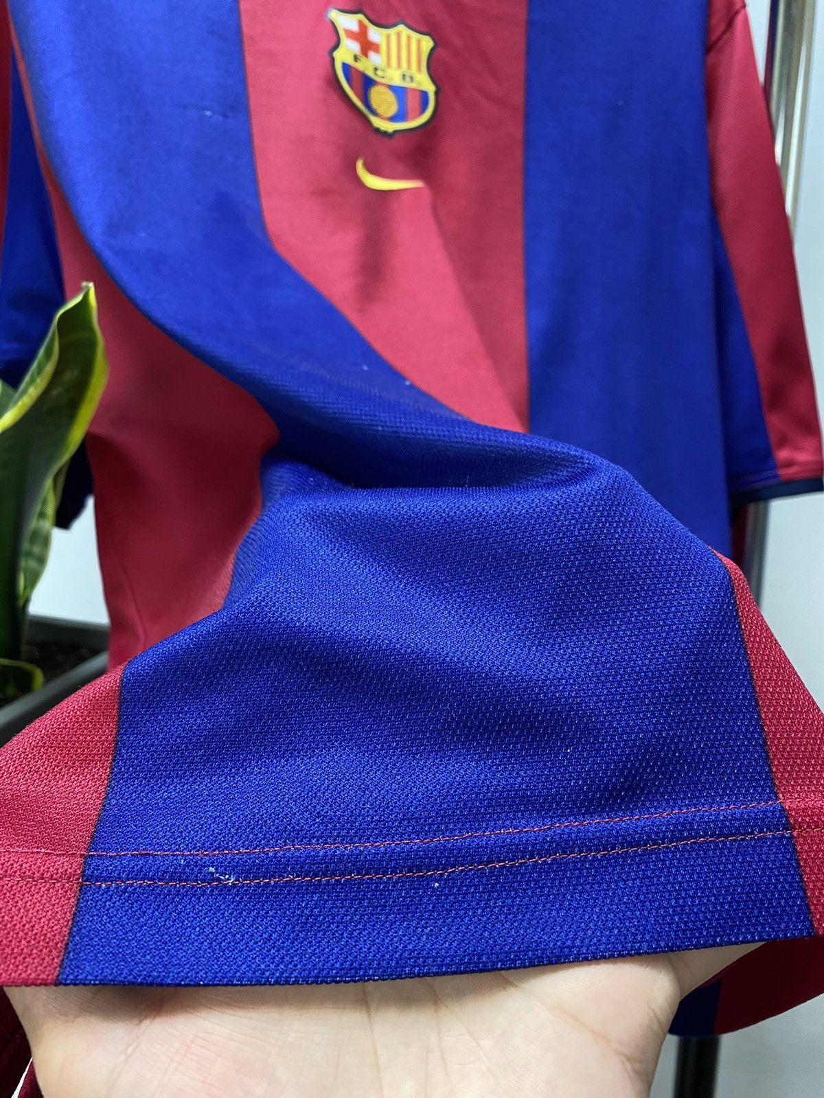 Vintage Vintage FC Barcelona 2000 2001 Home Soccer Jersey Size US XL / EU 56 / 4 - 11 Thumbnail