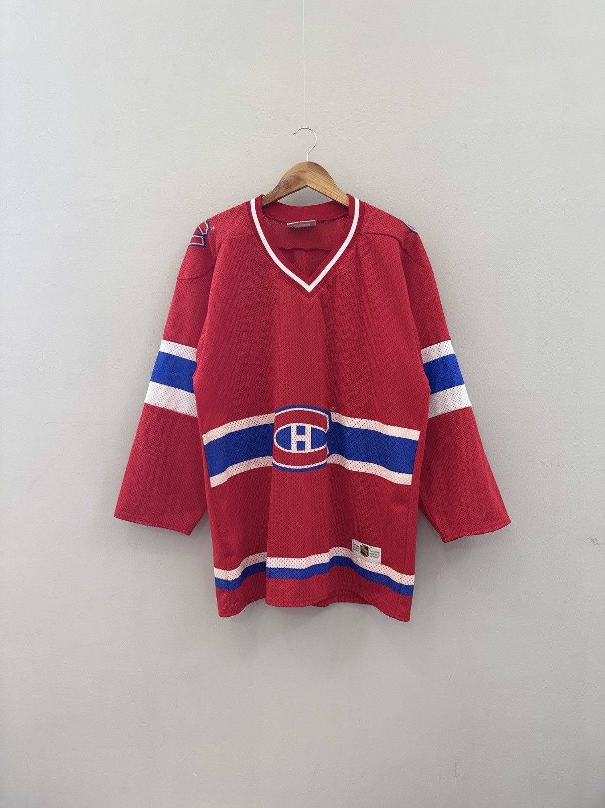 NHL Patrick Roy Montreal Canadiens CCM Heroes of Hockey Jersey Size US XL / EU 56 / 4 - 1 Thumbnail