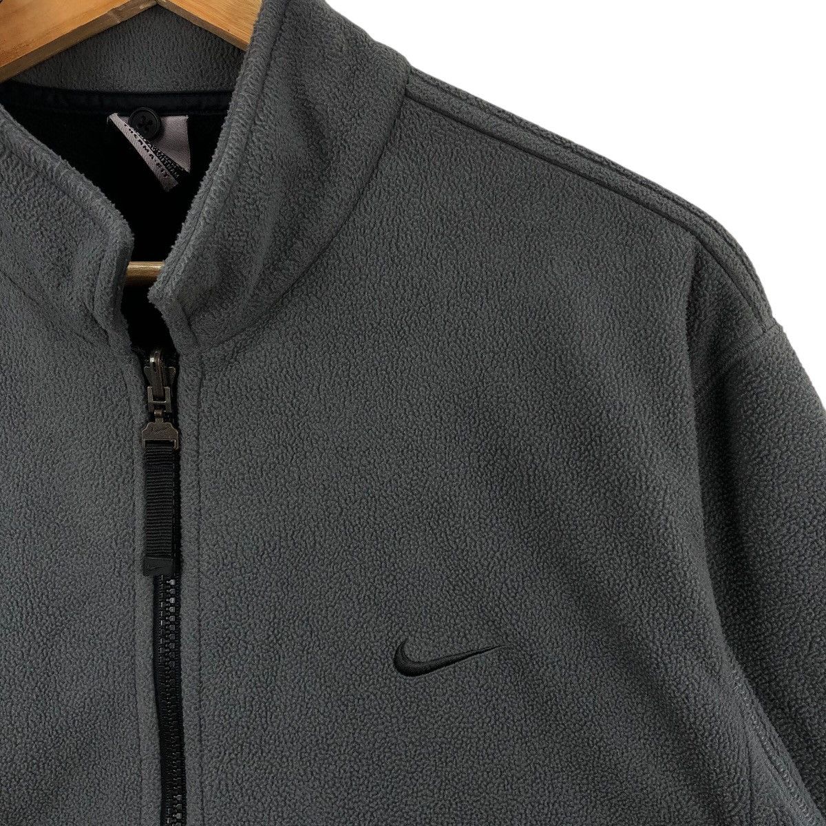 Nike × Vintage Vintage Y2k NIKE SWOOSH SPORTSWEAR Essential Small Jumper Size US L / EU 52-54 / 3 - 3 Thumbnail