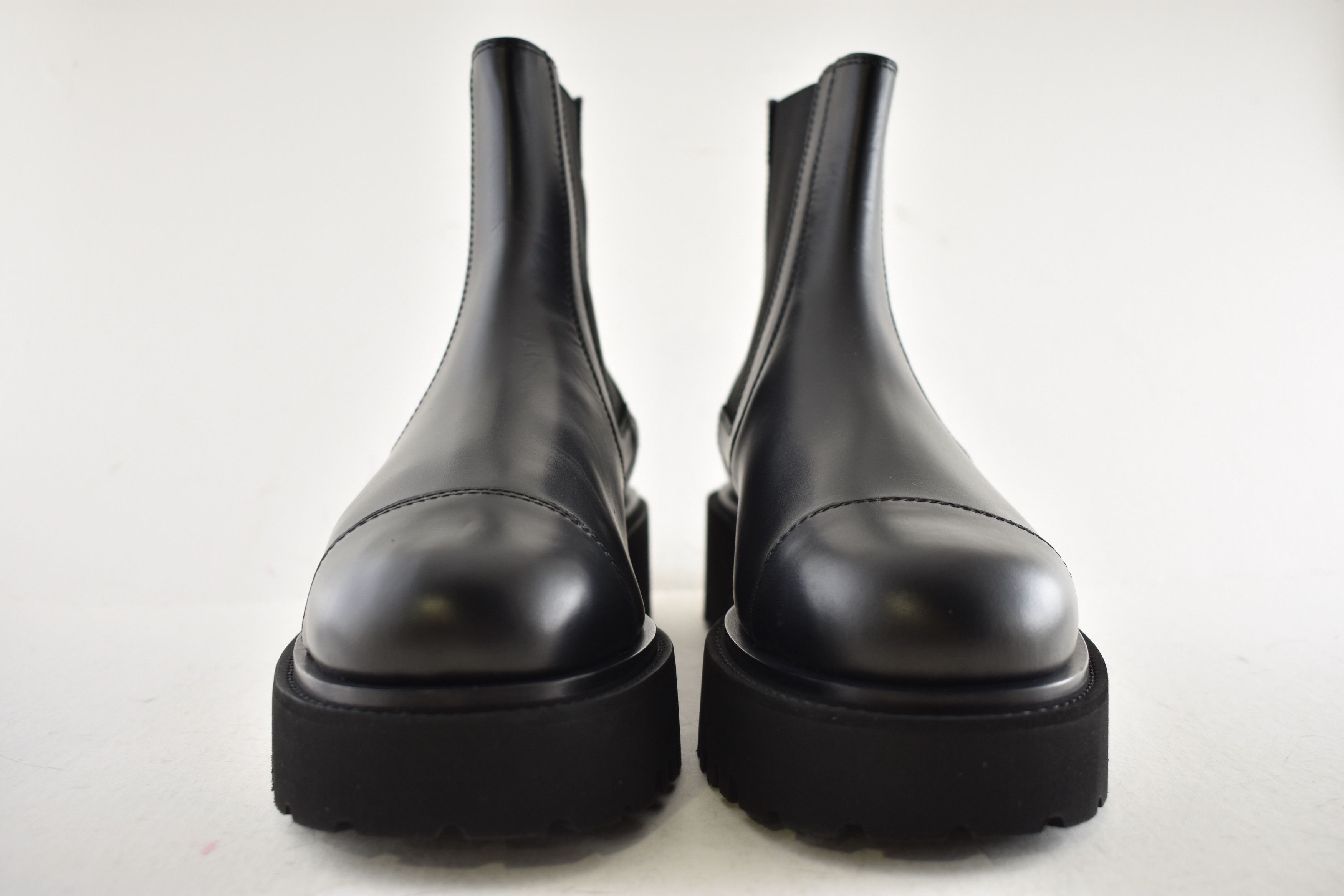 Chanel Chanel 24B Black Leather CC Chelsea Ankle Platform Boot 41 Size US 11 / IT 41 - 8 Thumbnail