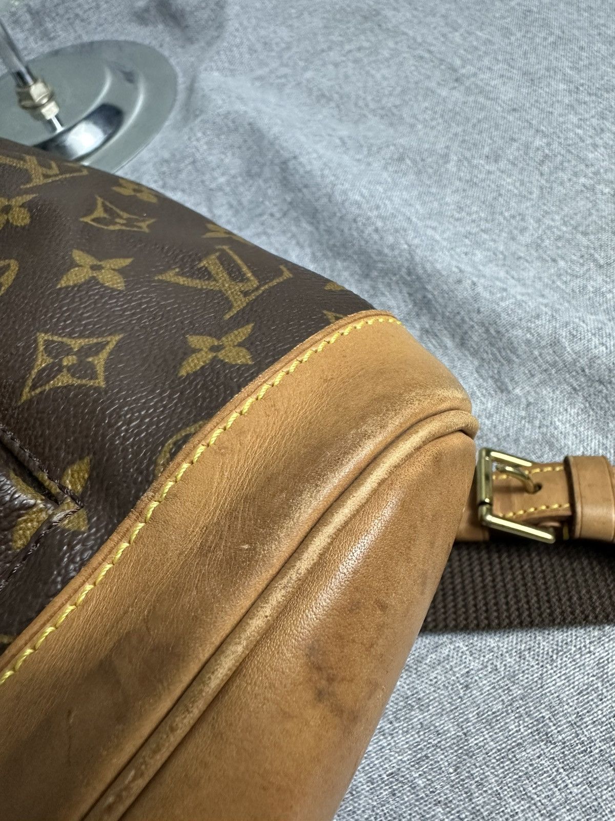 Louis Vuitton Louis Vuitton 1999 Montsouris GM Monogram Backpack Size ONE SIZE - 16 Thumbnail