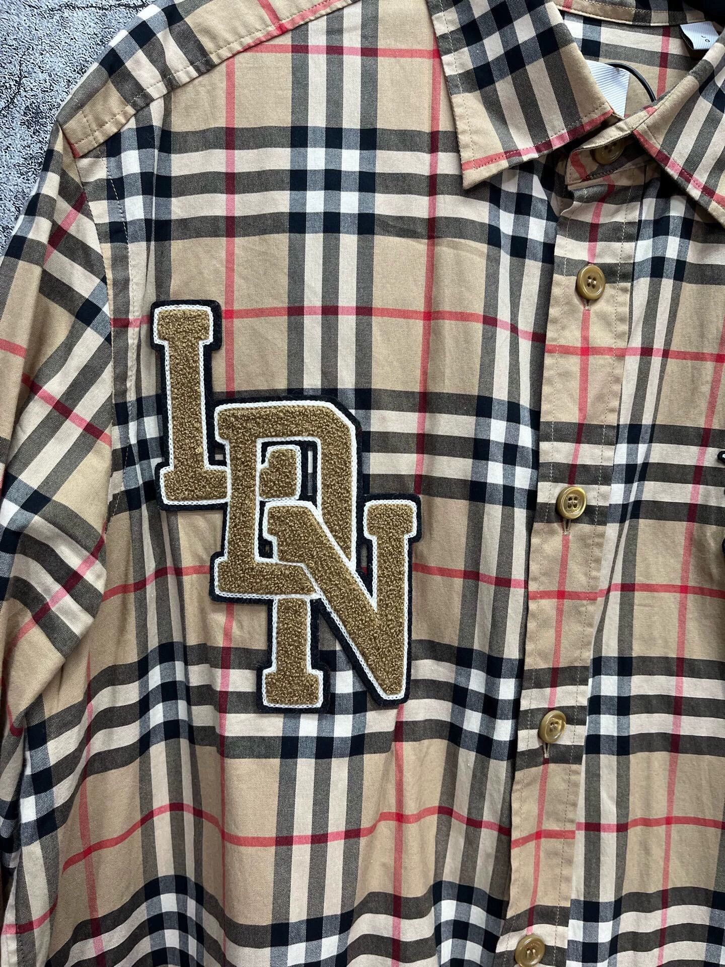 Burberry Burberry embroidered badge shirt L 99 new worn 1x Size US L / EU 52-54 / 3 - 6 Thumbnail