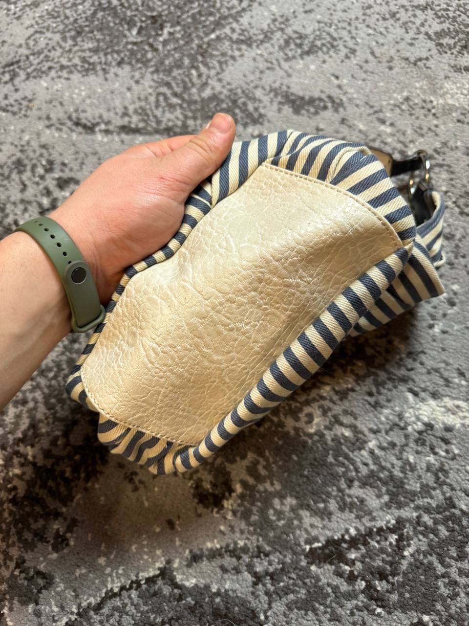 Guess × Vintage Vintage Y2K Guess Metal Logo Striped Tote Bag Japanese Style Size ONE SIZE - 6 Thumbnail