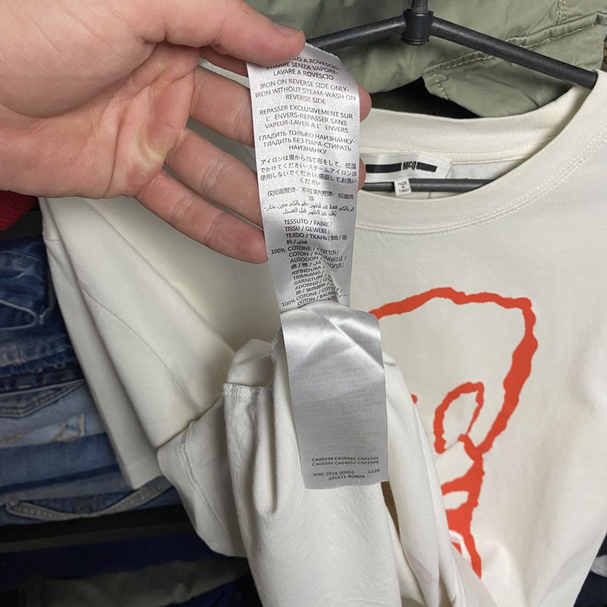 McQ Alexander McQueen Luxury MCQ Alexander McQueen Big logo designer white tee Size US XL / EU 56 / 4 - 9 Thumbnail