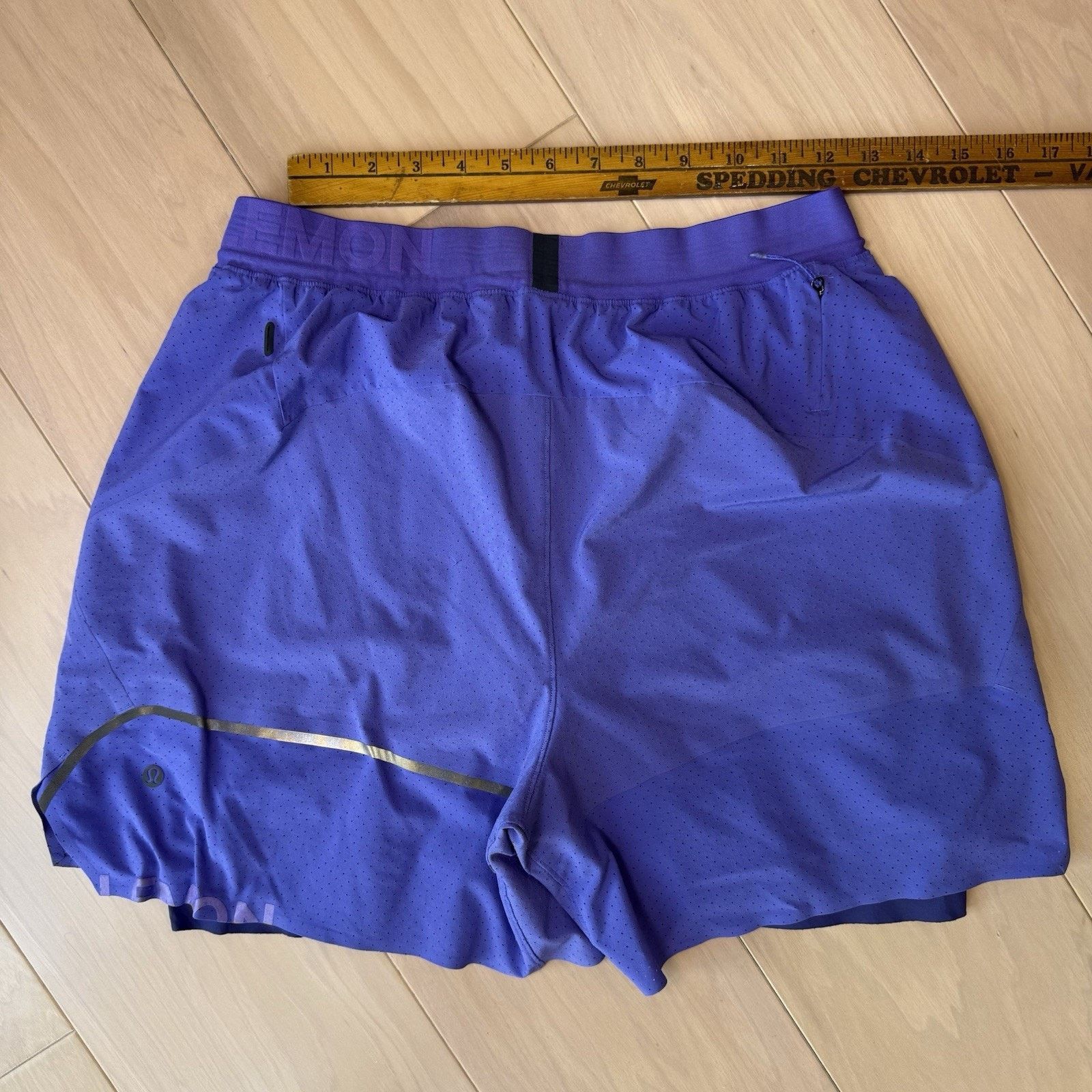 Lululemon Lululemon Surge Shorts Large Purple Lined Workout Athleisure Size US 28 / EU 44 - 7 Thumbnail