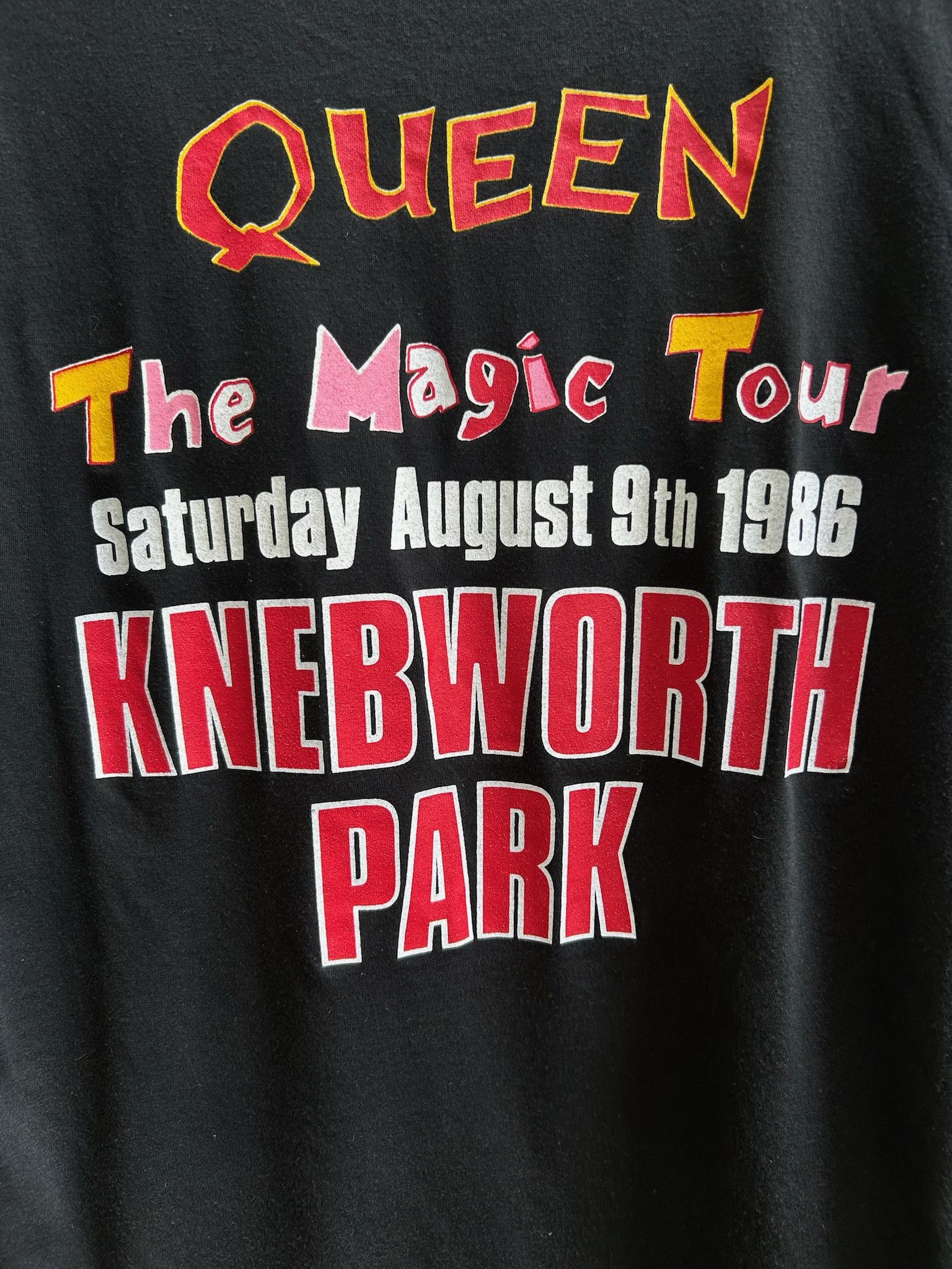 Band Tees Vintage 1986 Queen A Kind Of Magic The Magic Tour T-shirt Size US M / EU 48-50 / 2 - 11 Thumbnail