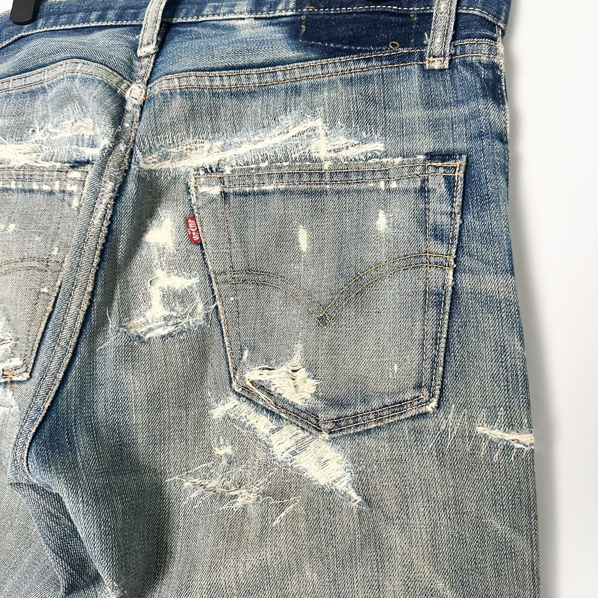 Levi's 501 BIG E THRASHED & Repaired Denim Size US 33 - 7 Thumbnail