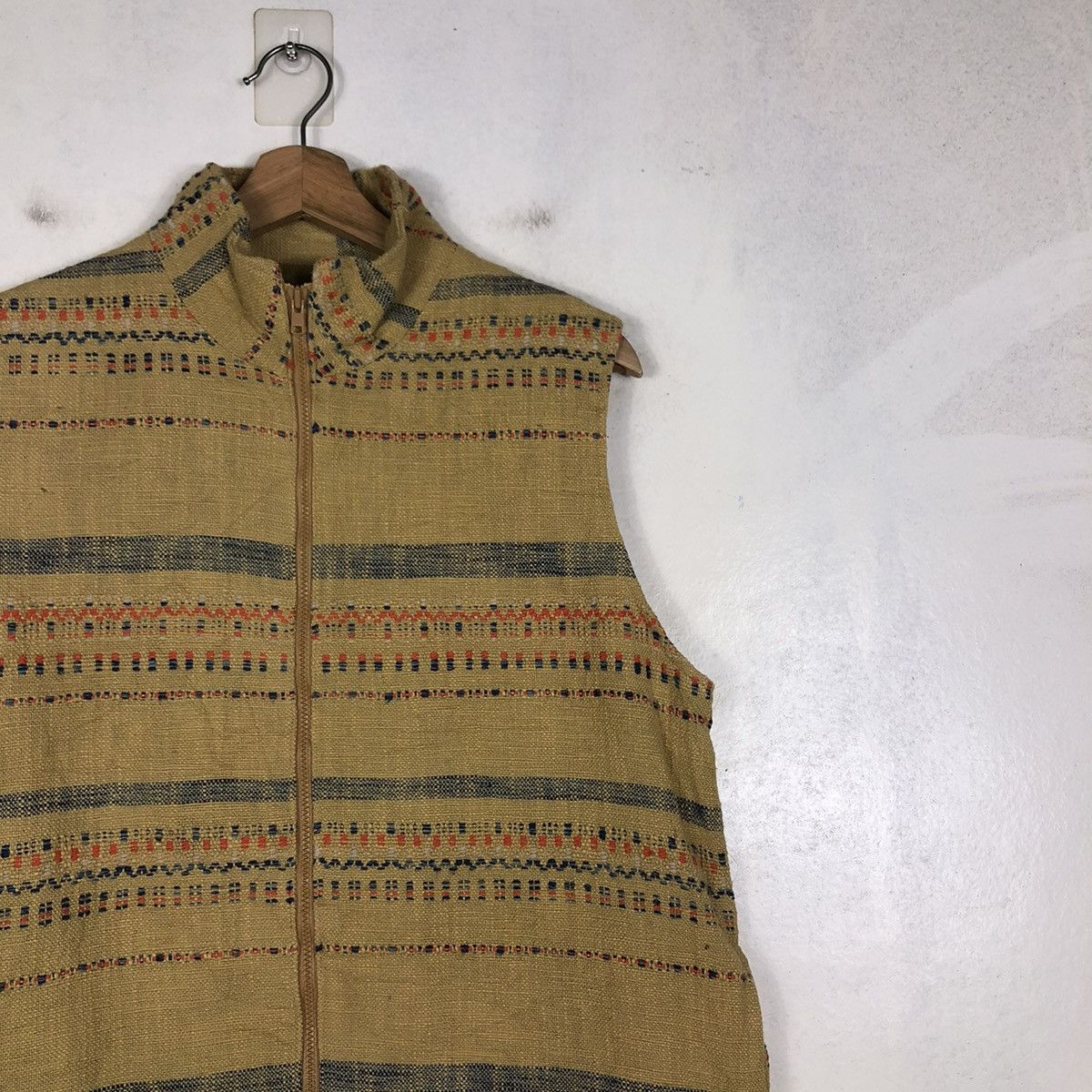 Japanese Brand 📌VINTAGE TANK TOP SLEEVELESS NAVAJO NATIVE DESIGN CHIMAYO Size US M / EU 48-50 / 2 - 8 Thumbnail