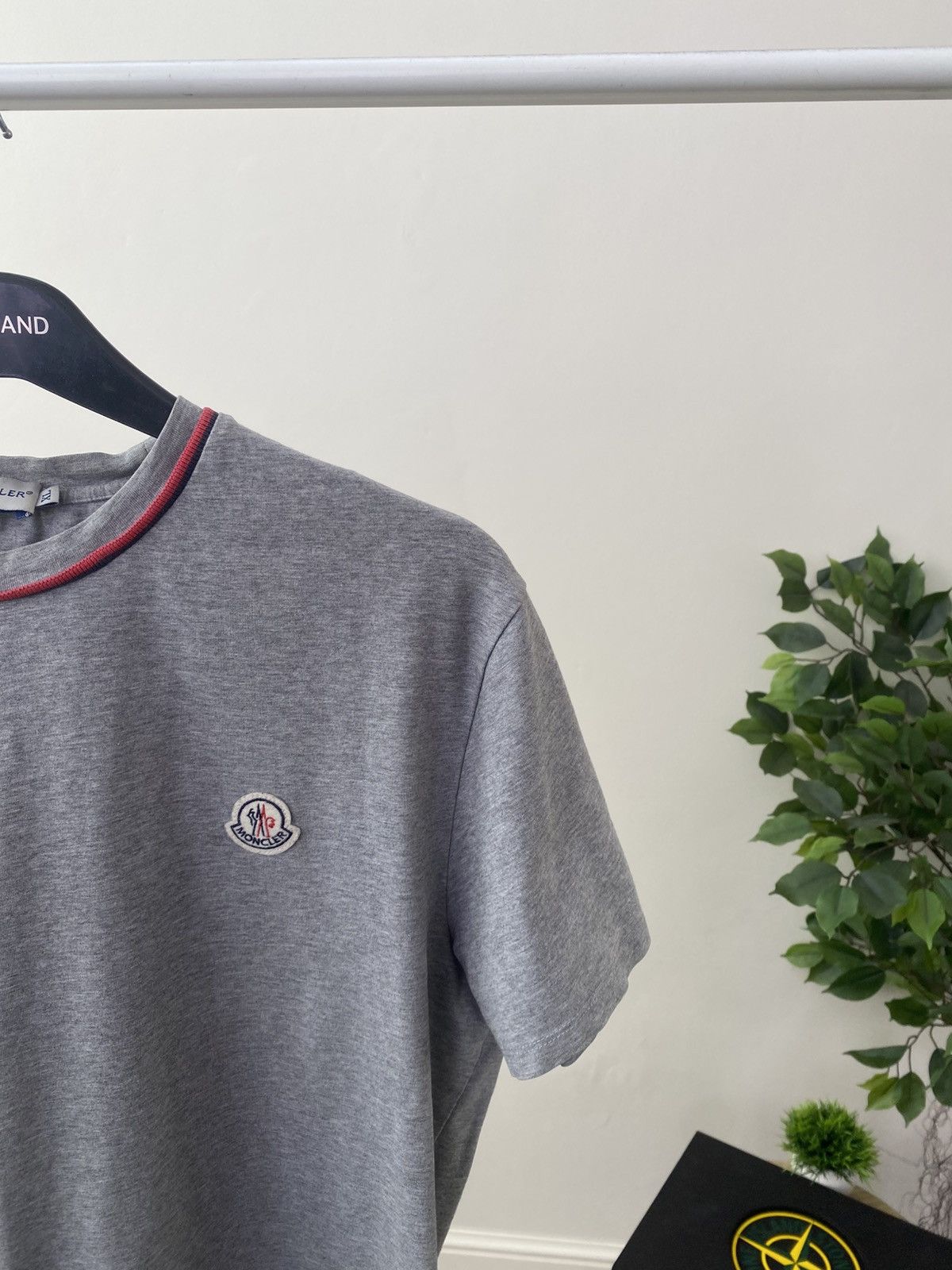 Moncler Vintage Moncler Denim Logo Gray Tee Size US L / EU 52-54 / 3 - 8 Thumbnail