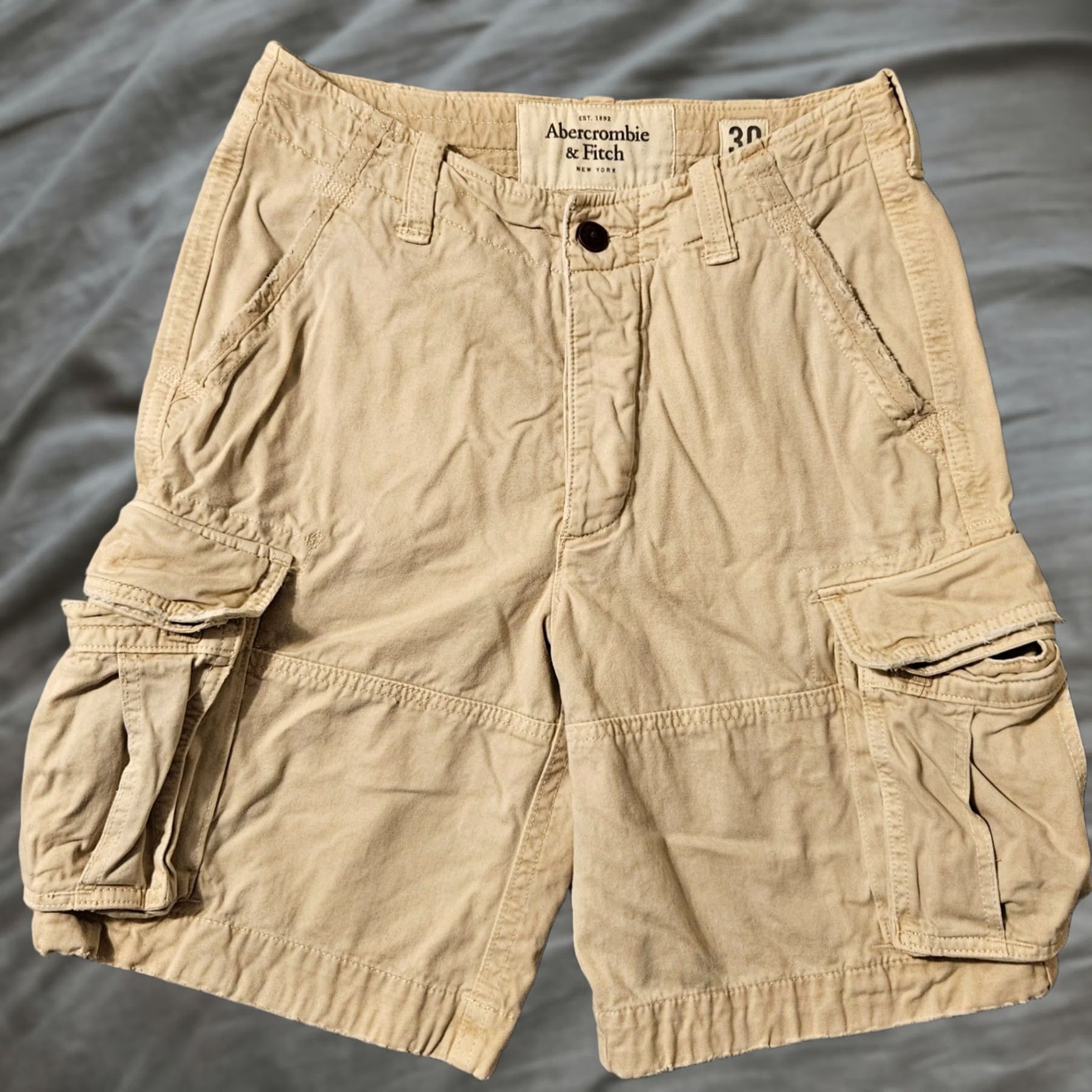 Abercrombie & Fitch Vintage Abercrombie & Fitch Cargo Shorts 30 Tan Distressed Military Fatigues Size US 30 / EU 46 - 1 Thumbnail