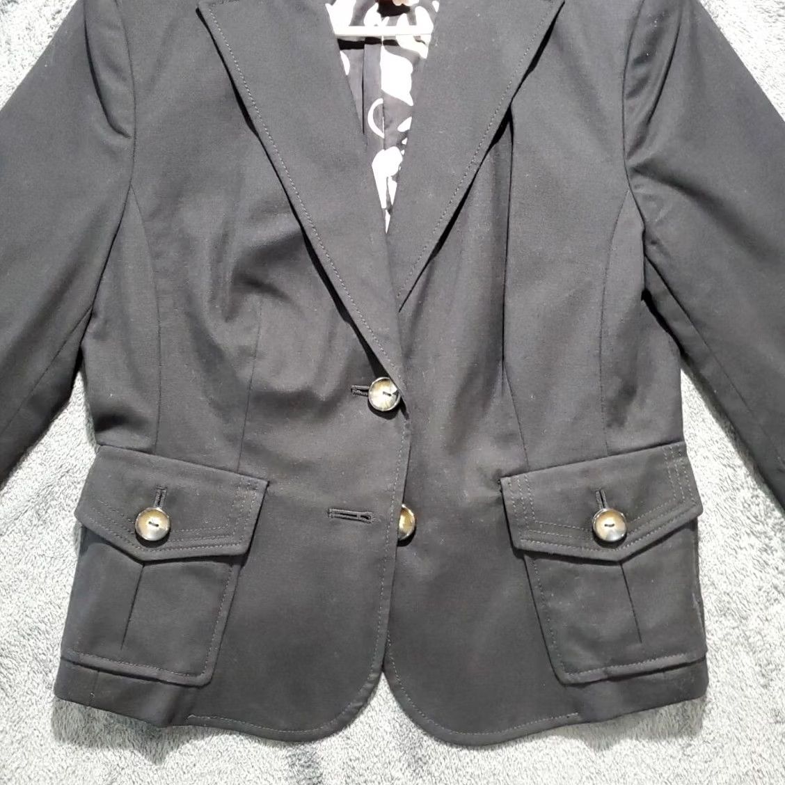 Vintage Bandolino Blazer Shirt Jacket Womens 6 Black Lined Stretch Two-Button Notch Short Sleeve Solid Blazer Jackets Mens Womens Girls? Size M / US 6-8 / IT 42-44 - 3 Thumbnail