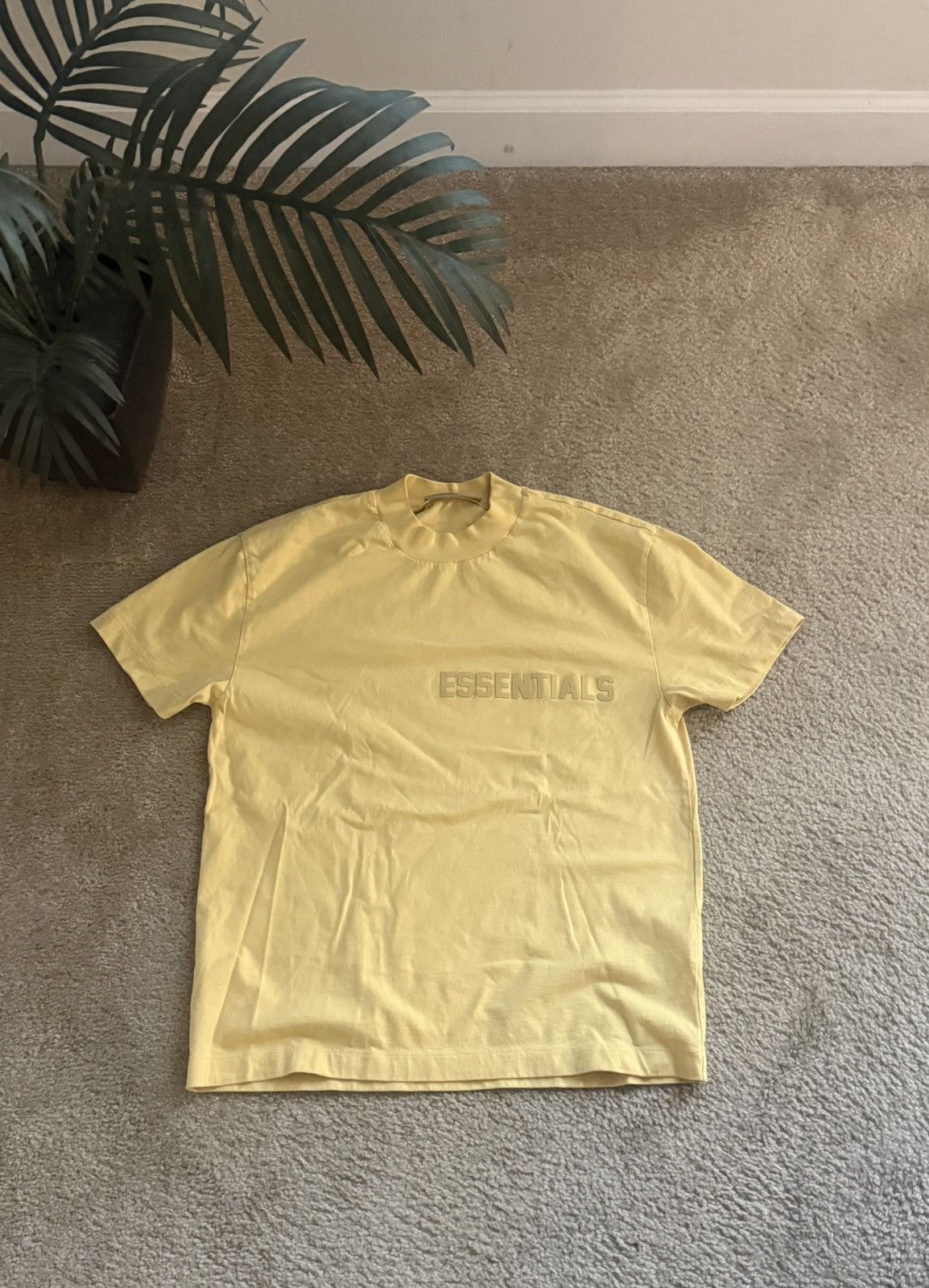Fear of God Fear of God Essentials - Yellow - Sz. M - Exc. Cond Size US S / EU 44-46 / 1 - 2 Thumbnail