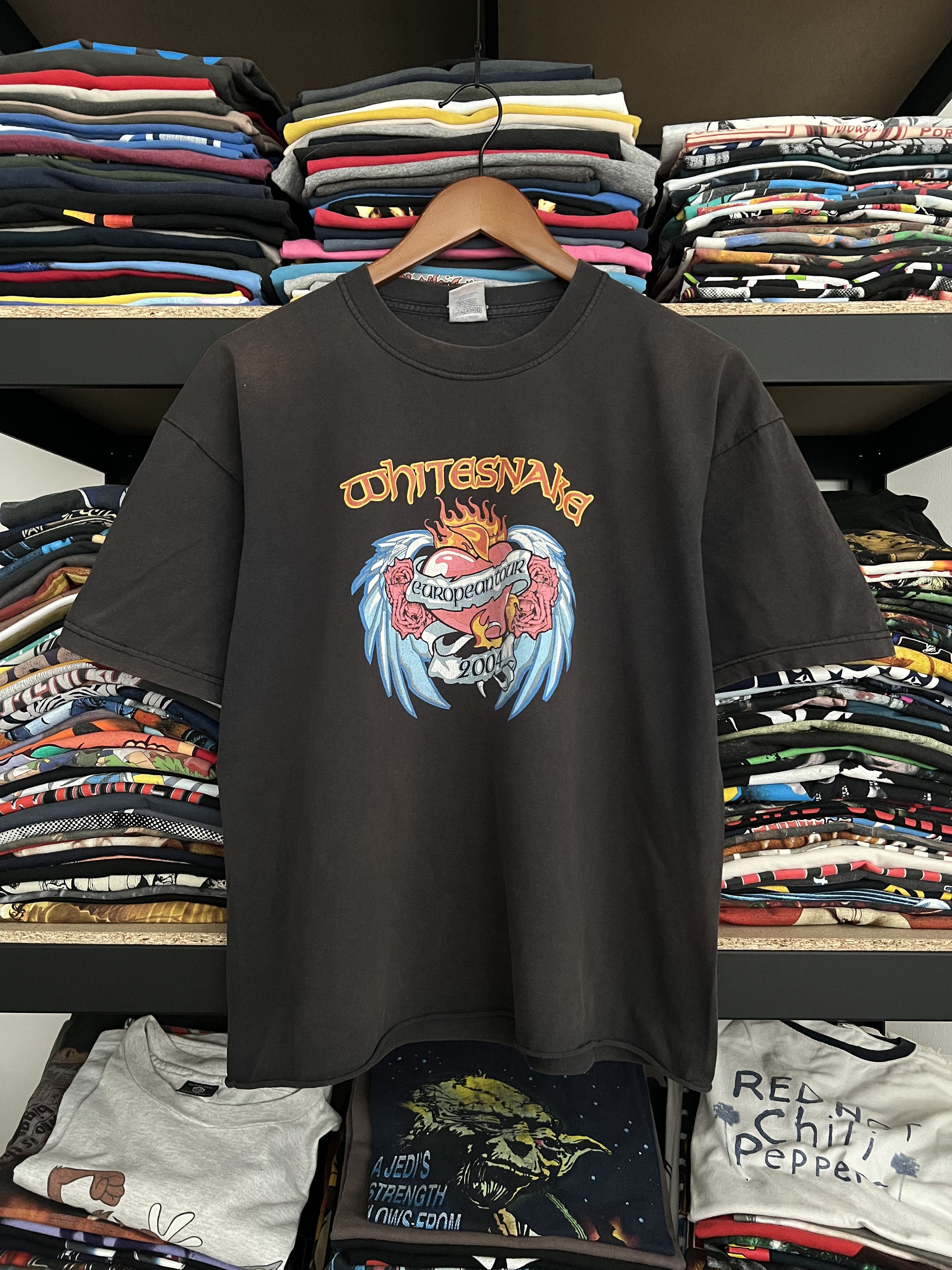 Band Tees Vintage 2004 Whitesnake European Tour Faded Black Tee Size US L / EU 52-54 / 3 - 1 Thumbnail