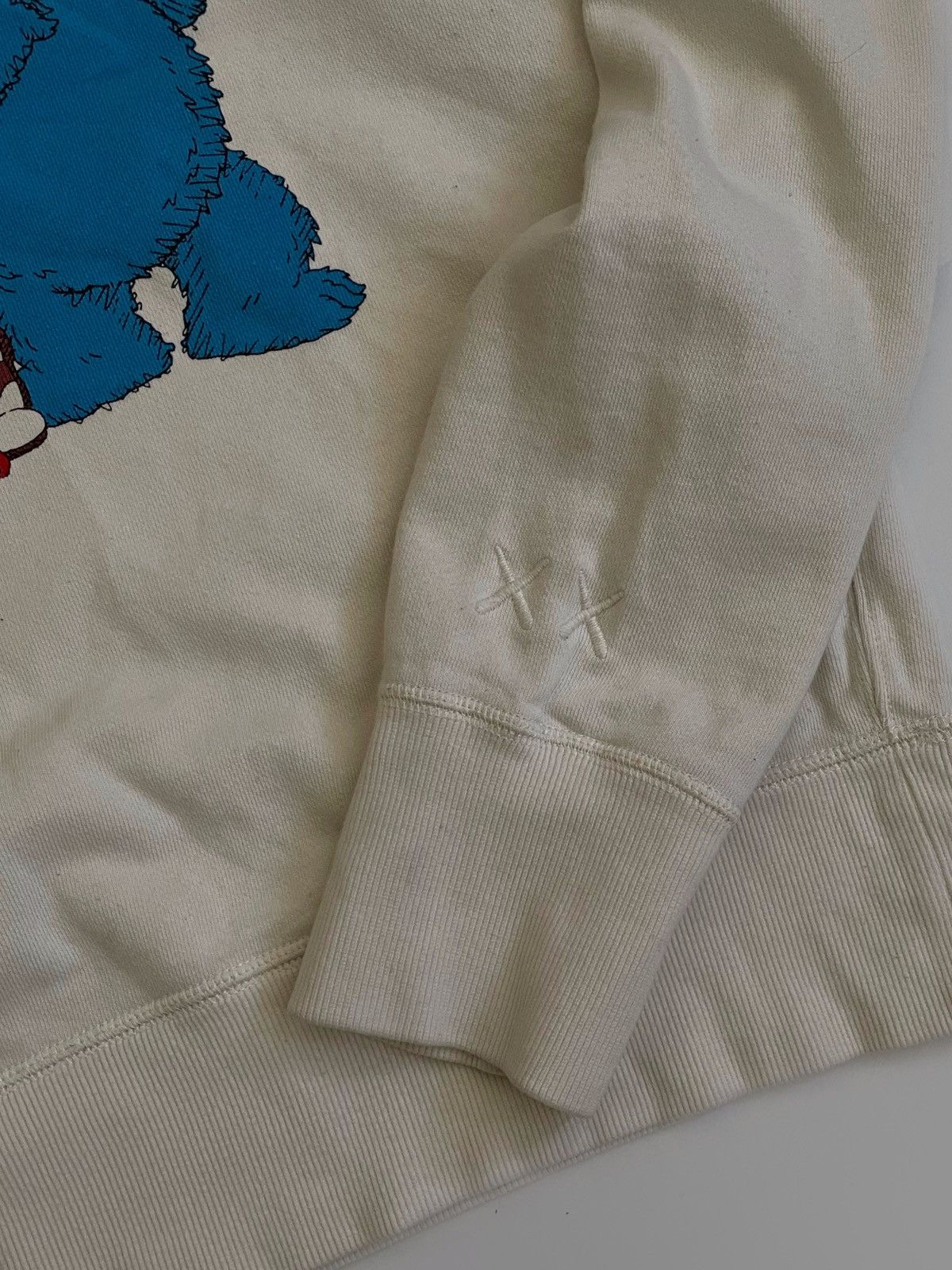 Kaws × Uniqlo Kaws x Uniqlo sweatshirt Size US S / EU 44-46 / 1 - 5 Thumbnail