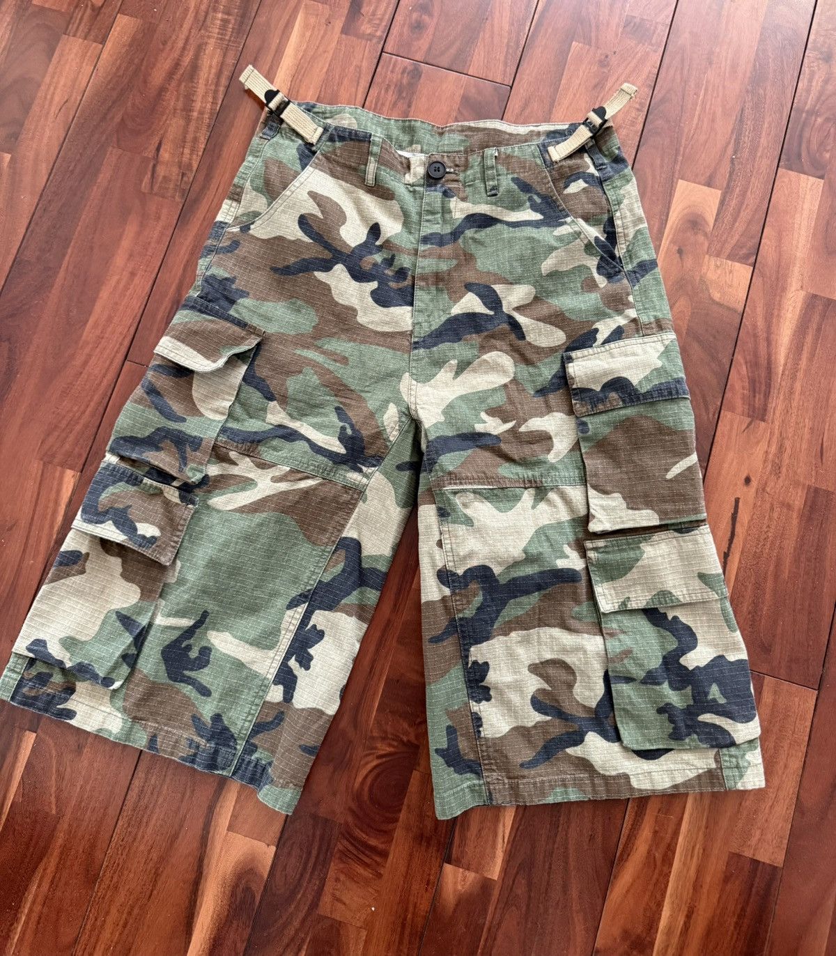 Other Vetements type Camo Shorts Size US 30 / EU 46 - 1 Thumbnail