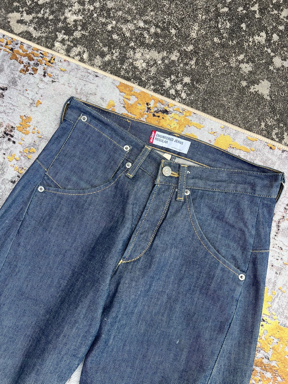 Vintage Y2K 2000 Levi\