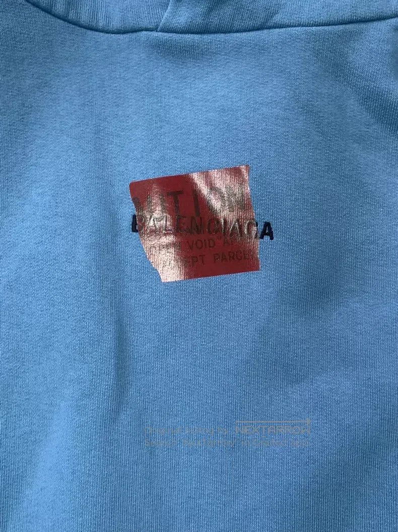 Balenciaga Balenciaga Solid Color Hooded Kangaroo Pocket Long Sleeve Size US XS / EU 42 / 0 - 3 Thumbnail