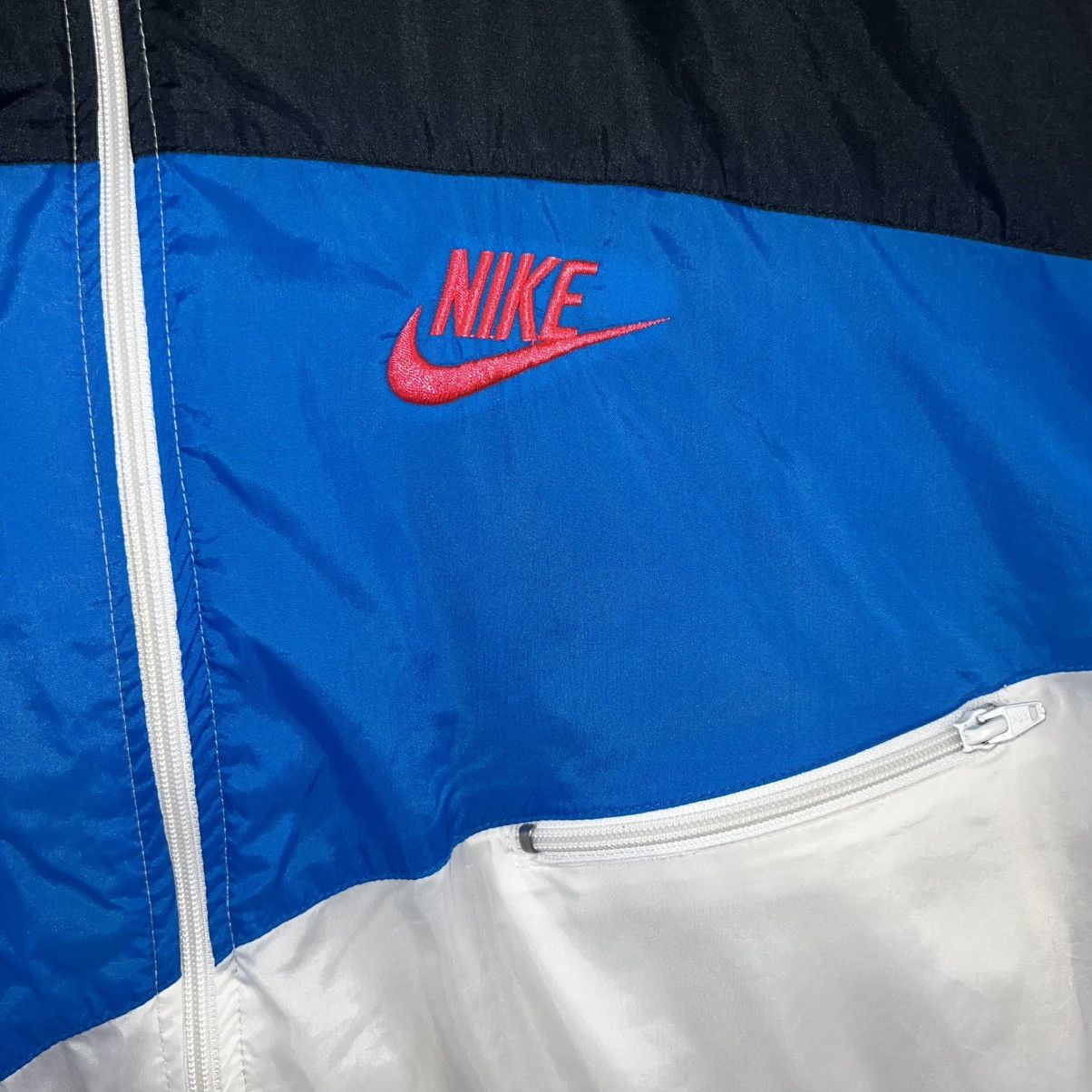 Nike VINTAGE 90s NIKE FULL ZIP LOGO WINDBREAKER JACKET Size US XL / EU 56 / 4 - 3 Thumbnail