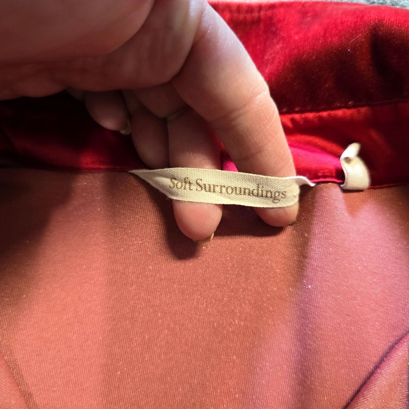 Soft Surroundings Soft Surroundings Top Womens Size Large Red Velour Button Up Long Sleeve Casual Blouse Size L / US 10 / IT 46 - 4 Thumbnail