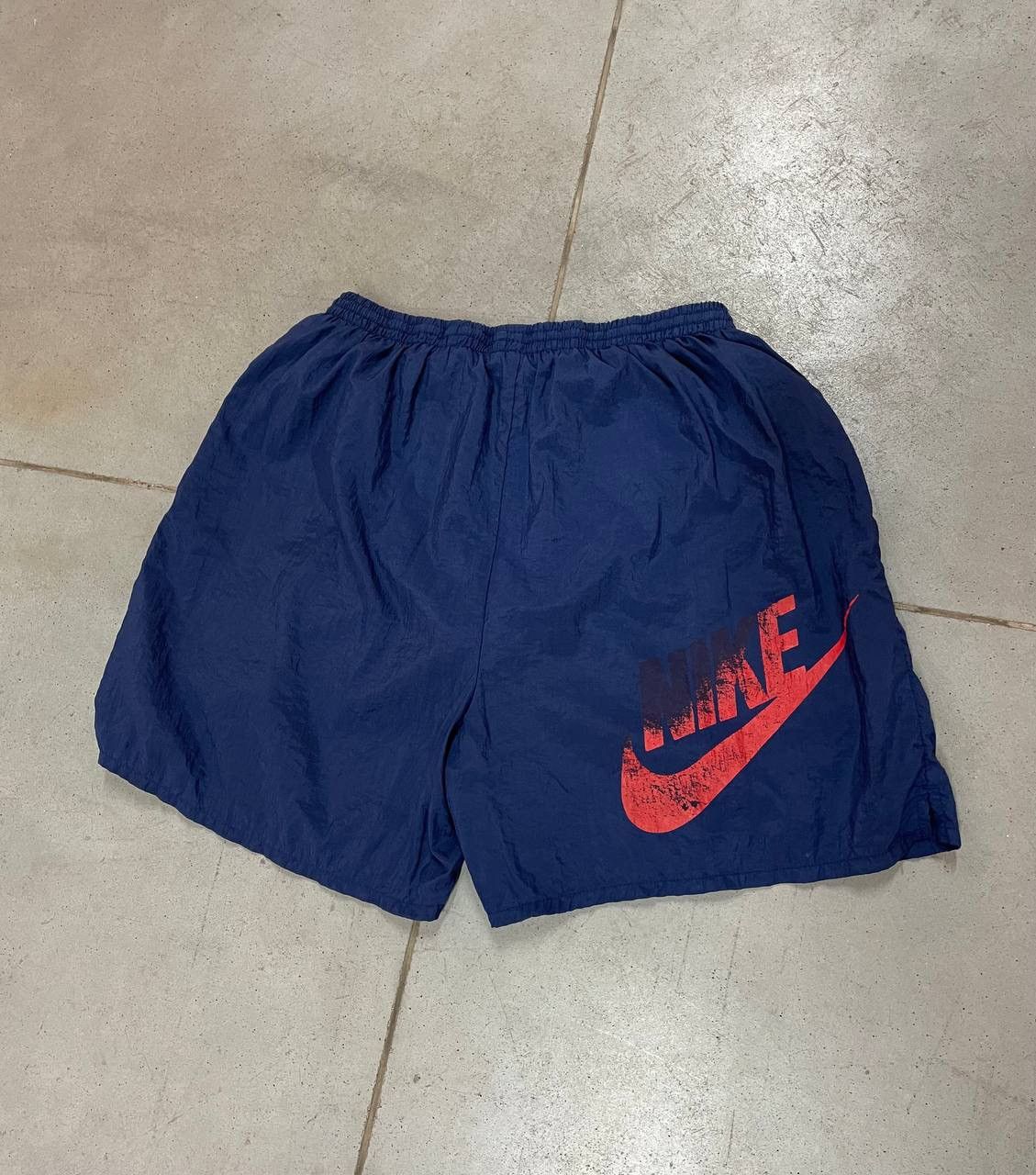 Nike Vintage Nike Shorts Big Swoosh Logo Size US 34 / EU 50 - 2 Thumbnail