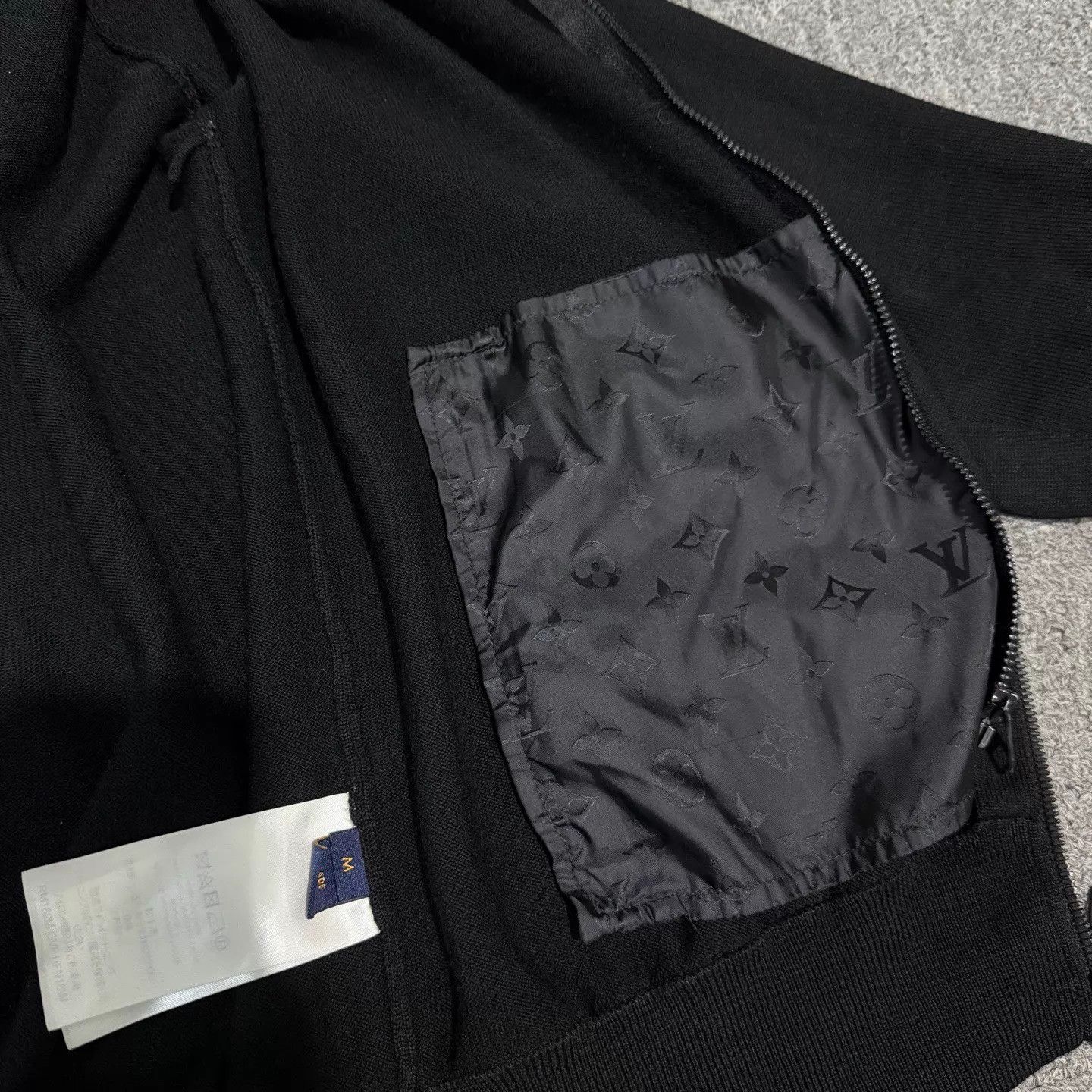 Louis Vuitton LV black wool zipped long sleeve full print lining jacket M Size M / US 6-8 / IT 42-44 - 4 Thumbnail