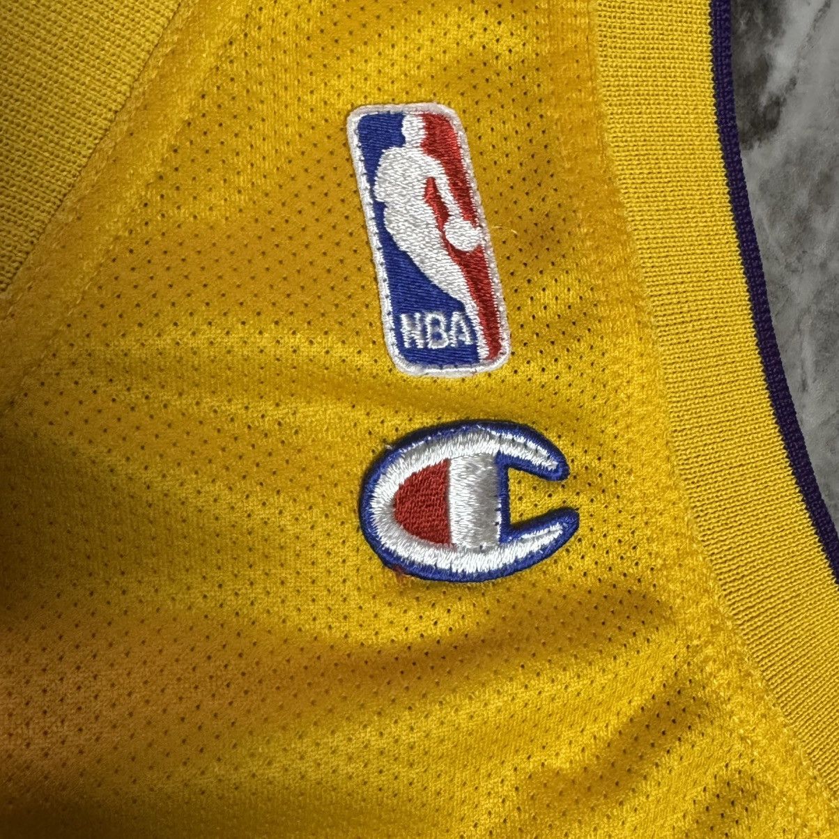 Champion × NBA × Vintage Kobe Bryant #24 Los Angeles Lakers Champion Jersey Size M Size US M / EU 48-50 / 2 - 6 Thumbnail