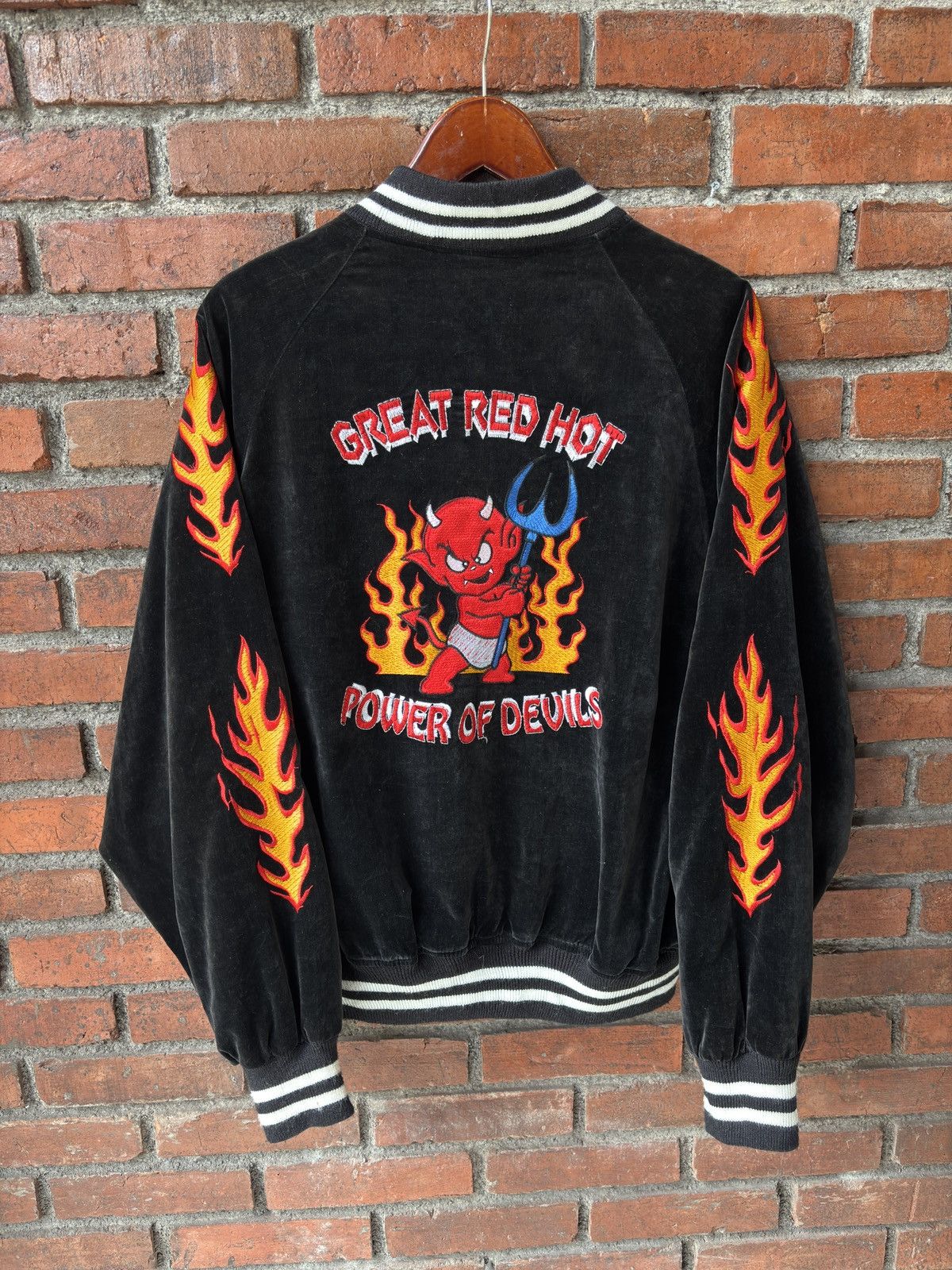 Japanese Brand × Vintage Vintage rare 80s great red hot power of devils sukajan jkt Size US M / EU 48-50 / 2 - 1 Thumbnail