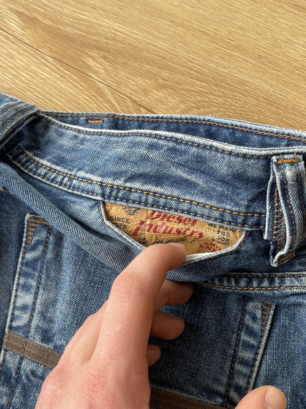 Diesel 90s Diesel Distressed Denim Jeans Y2K Grunge Straight Fit Size US 34 / EU 50 - 10 Thumbnail