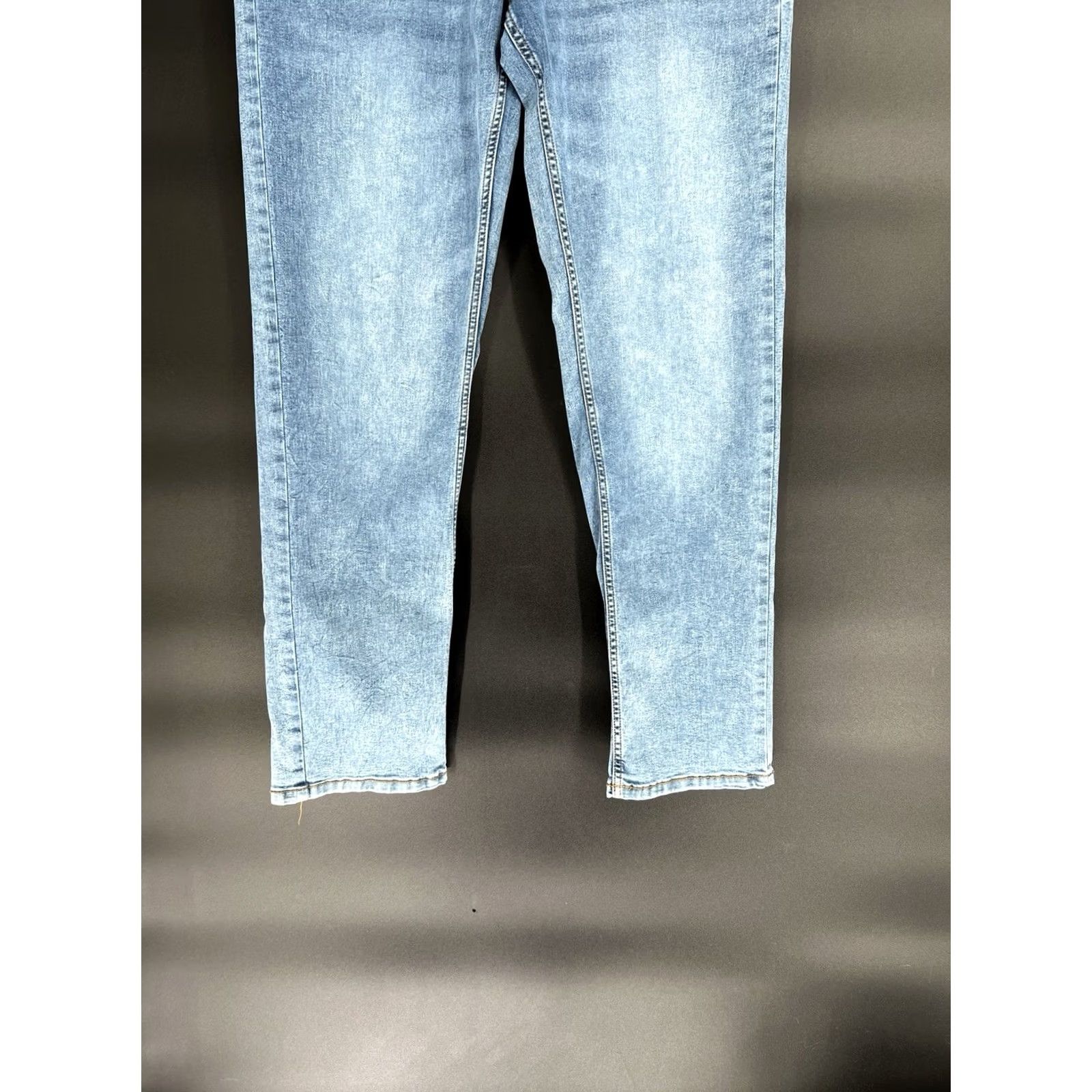 Denime The Perfect Jean NYC Jeans Mens 32x32 Blue Wash Athletic Fit Stretch Denim Shirt? Size US 32 / EU 48 - 4 Thumbnail