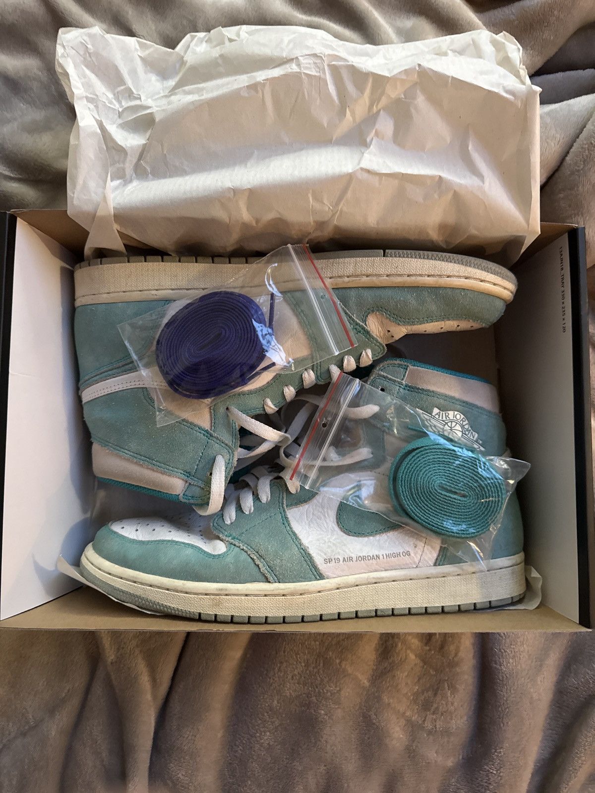 Nike AIR JORDAN 1 RETRO HIGH OG TURBO GREEN Size US 10.5 / EU 43-44 - 8 Thumbnail