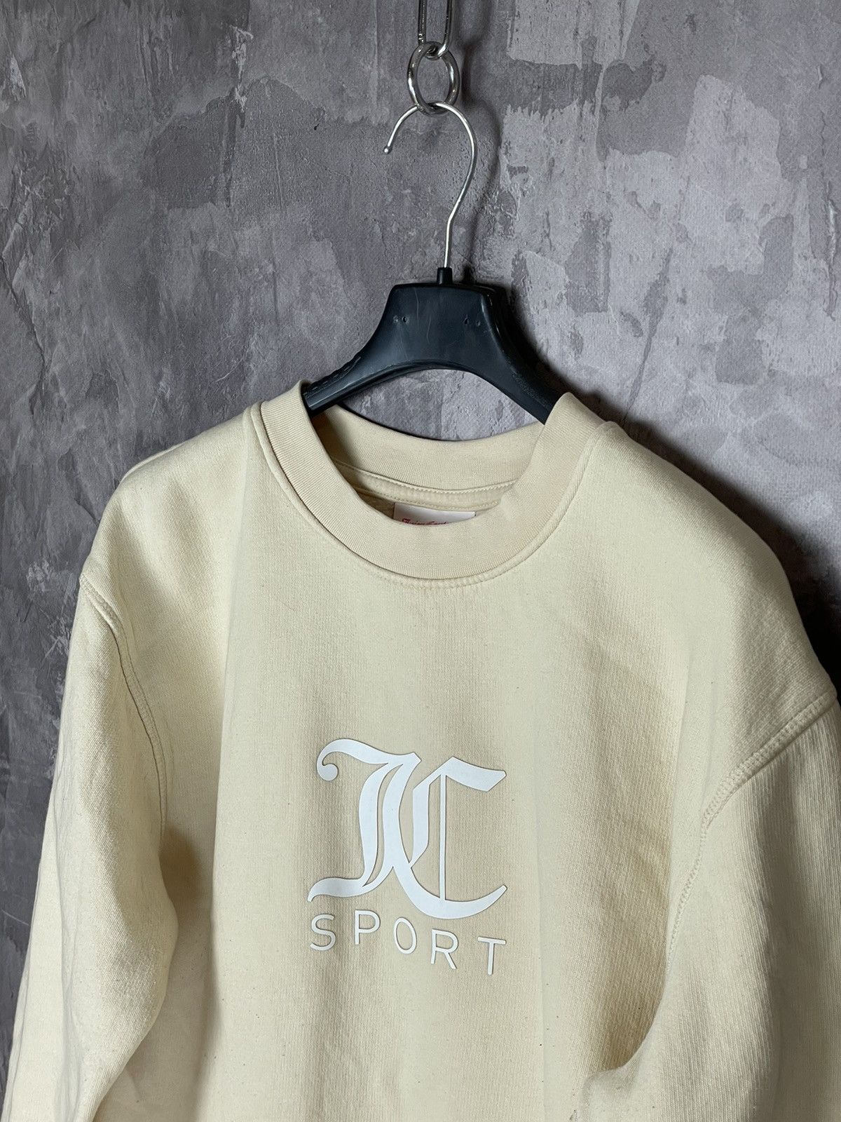 Japanese Brand × Juicy Couture Juicy Couture Y2K Big Logo Beige Sport Sweatshirt Crewneck Size M / US 6-8 / IT 42-44 - 7 Thumbnail