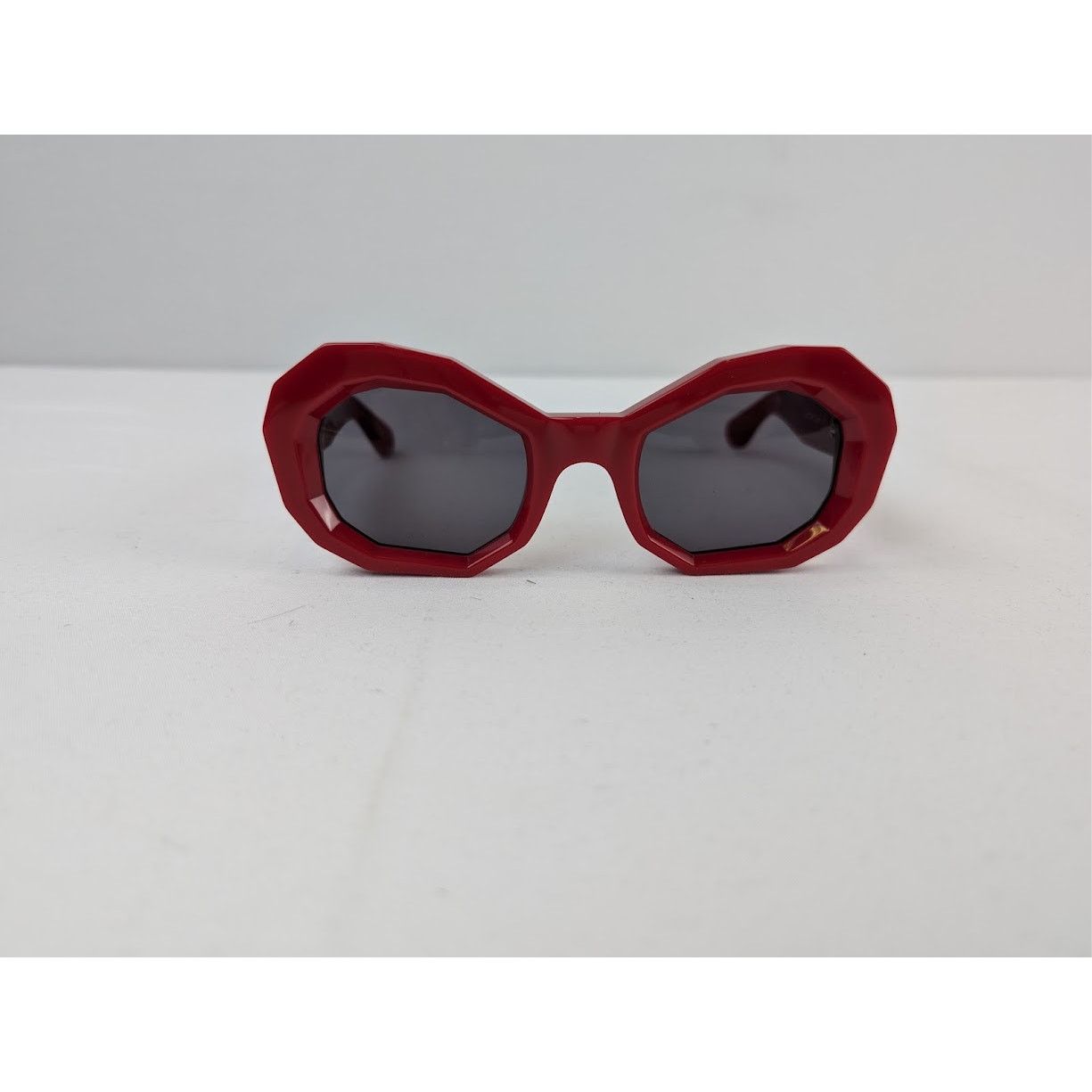 Amiri o1rshd1 Q:2 / Size: OS / Honey Comb Sunglasses in Red Size ONE SIZE - 3 Thumbnail