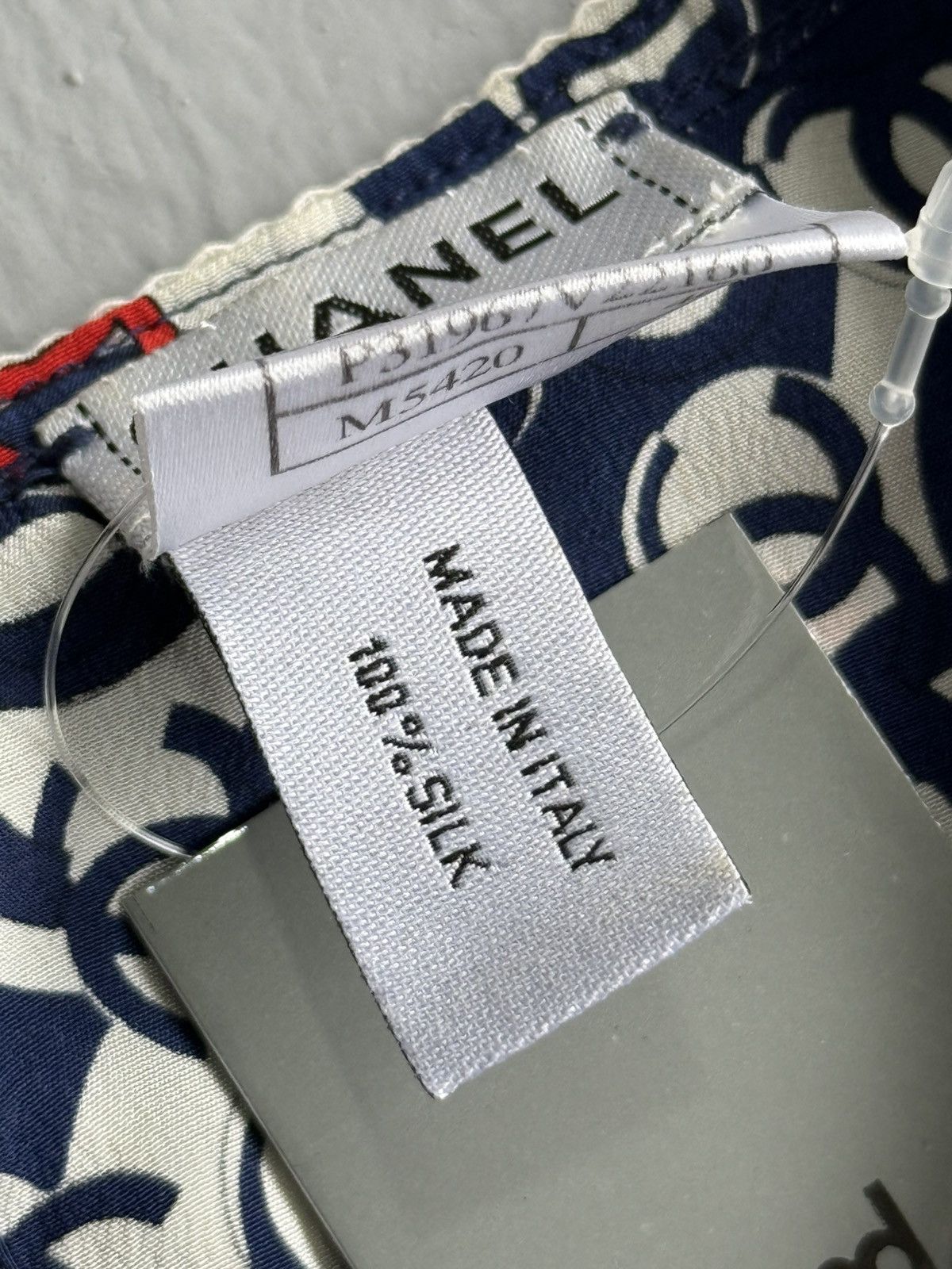 Chanel 2007 Archive Chanel Silk All-Over-Print Blouse Size S / US 4 / IT 40 - 10 Thumbnail