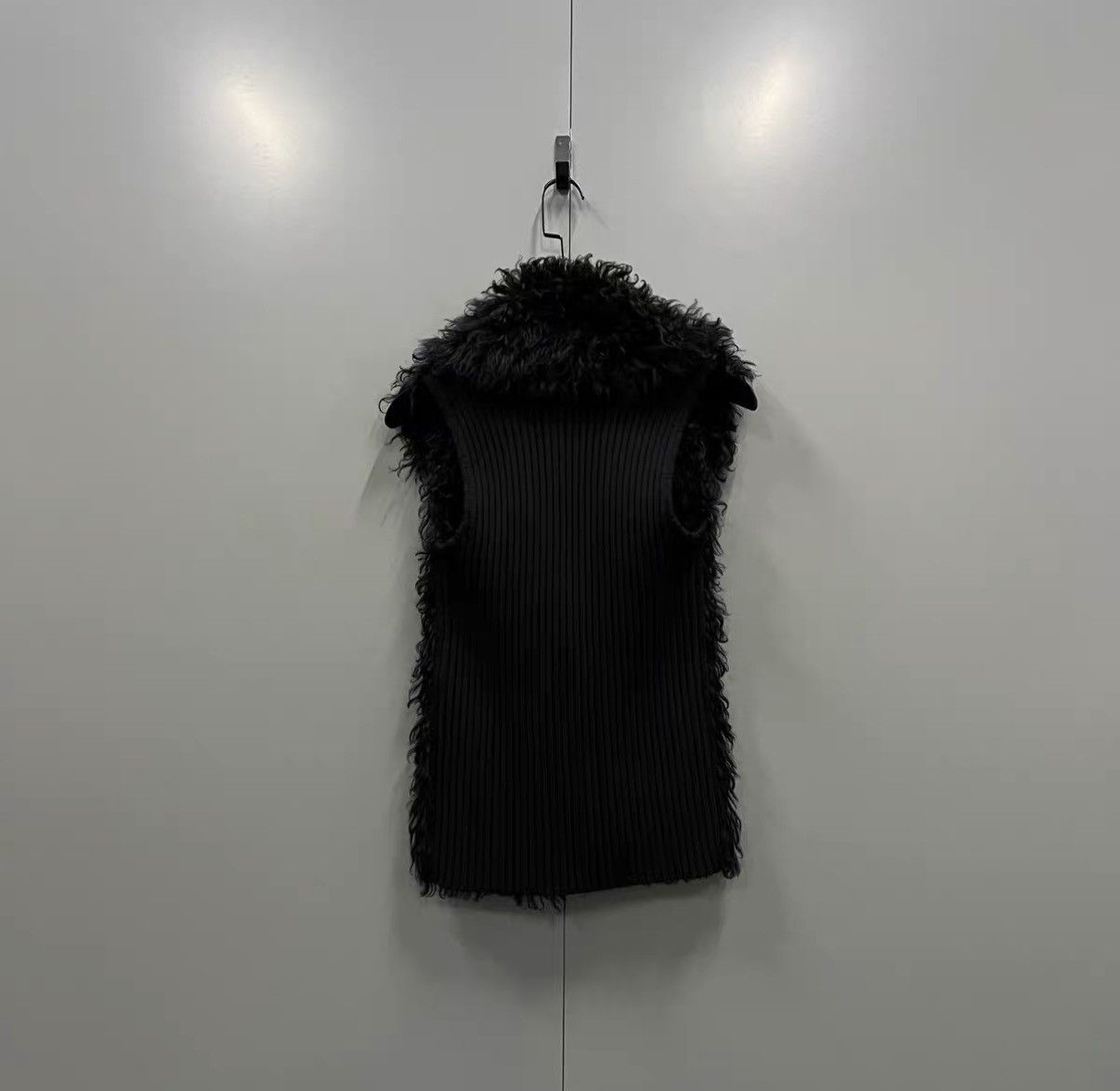Gucci Gucci Fleece Vest J41 Size XS / US 0-2 / IT 36-38 - 2 Thumbnail