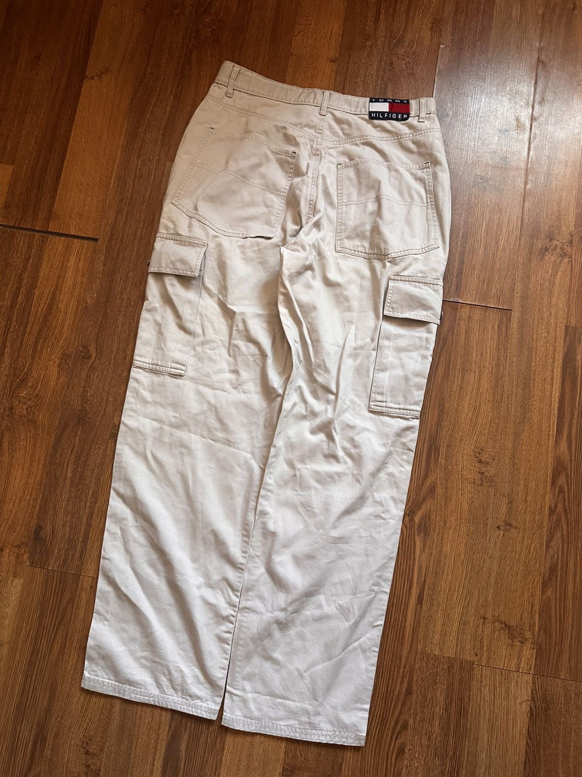 Tommy Hilfiger Vintage Tommy Hilfiger Cargo Pants Size 33/34 Beige/Sand Y2K Size US 34 / EU 50 - 1 Thumbnail