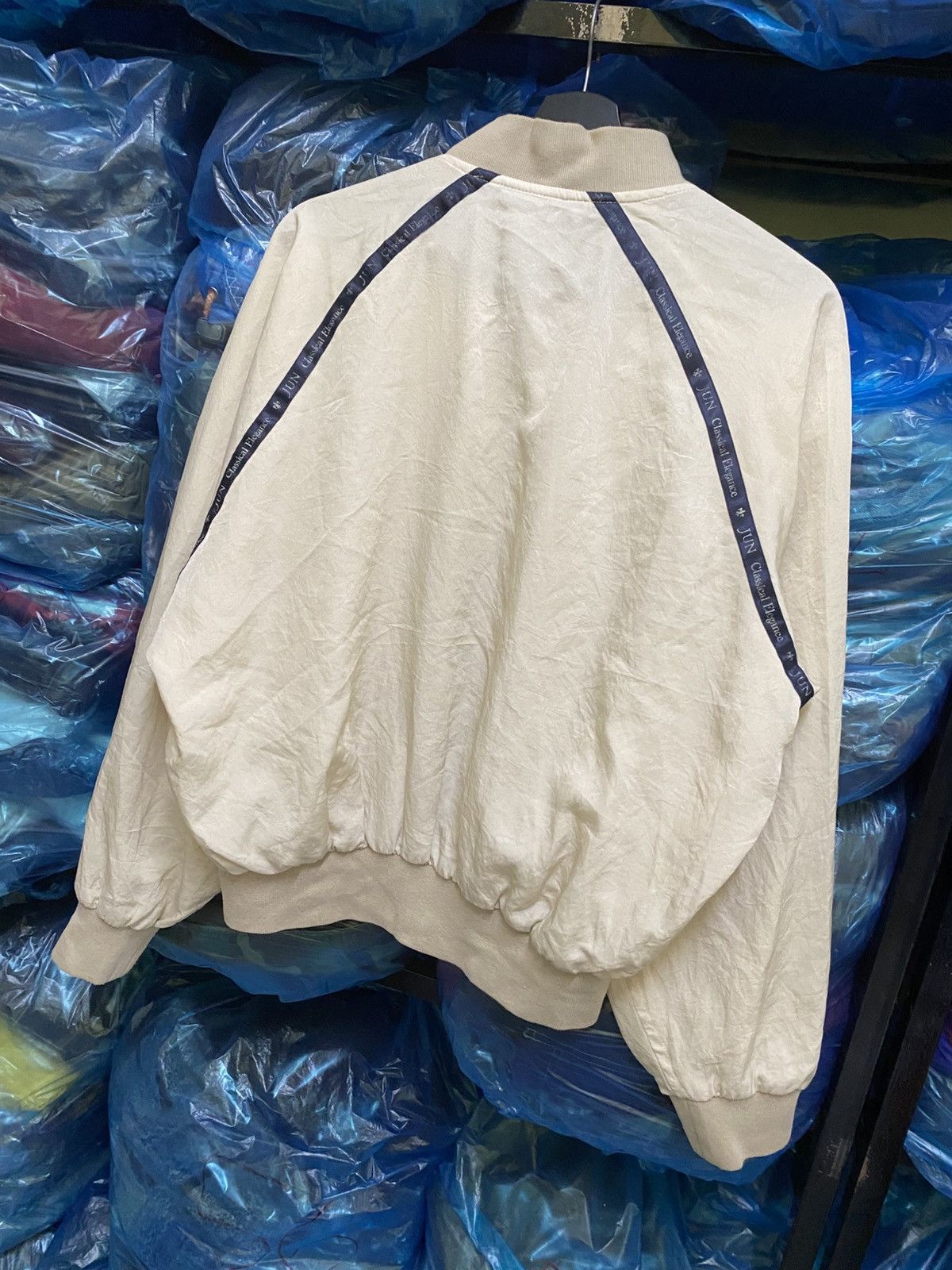 JUN MEN Vintage JUN Men Japan Track Bomber Jacket Ivory Nylon Zip-Up Size US M / EU 48-50 / 2 - 12 Thumbnail