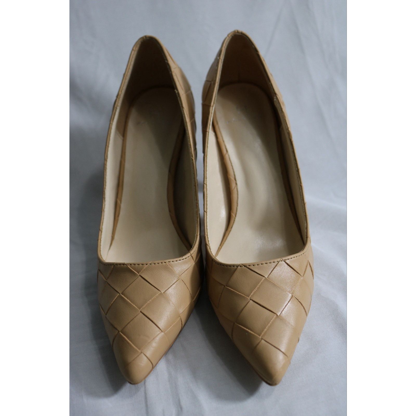 Halston Halston Gayle US 6 Woven Leather Pumps Heels Women’s Size US 6 / IT 36 - 2 Thumbnail