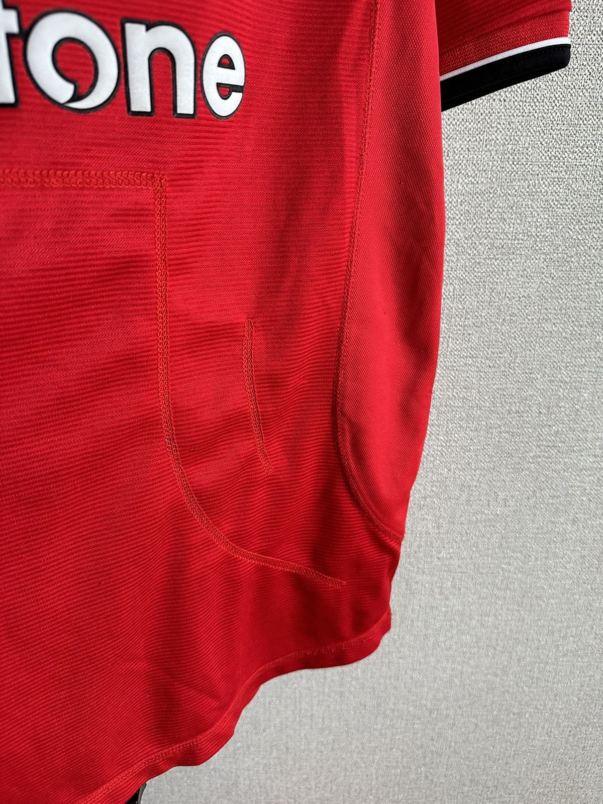 Umbro 2000/02 Umbro Manchester United Distressed Soccer Jersey Size US L / EU 52-54 / 3 - 8 Thumbnail